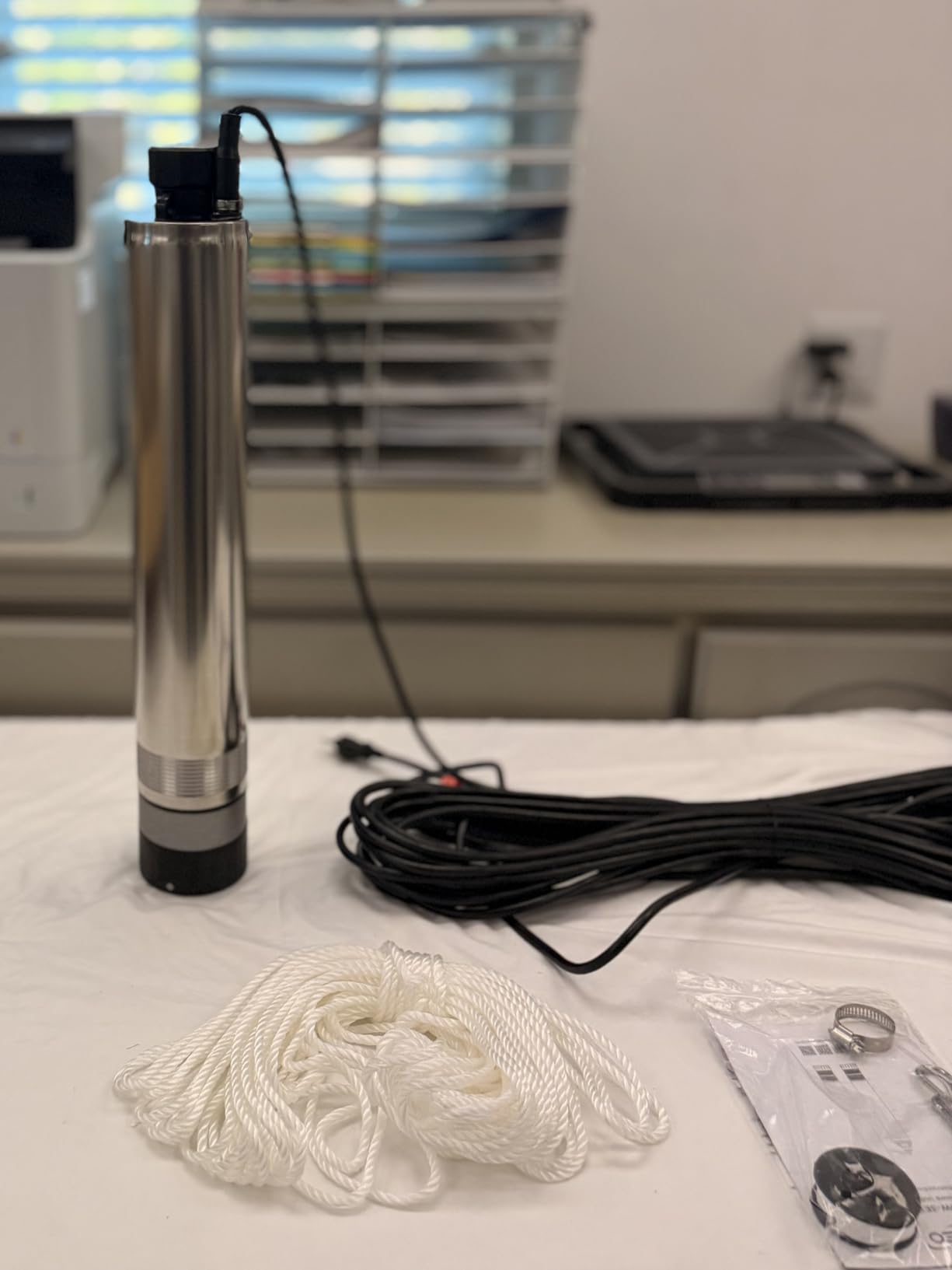 LEO 1.5HP Well Pumps Automatic ON/OFF, 2200GPH 170FT, 72.2FT Power Cord, Stainless Steel Submersible Deep Well Pump, High Pressure Water Pump for Home, Irrigation Garden Use customer photo 2