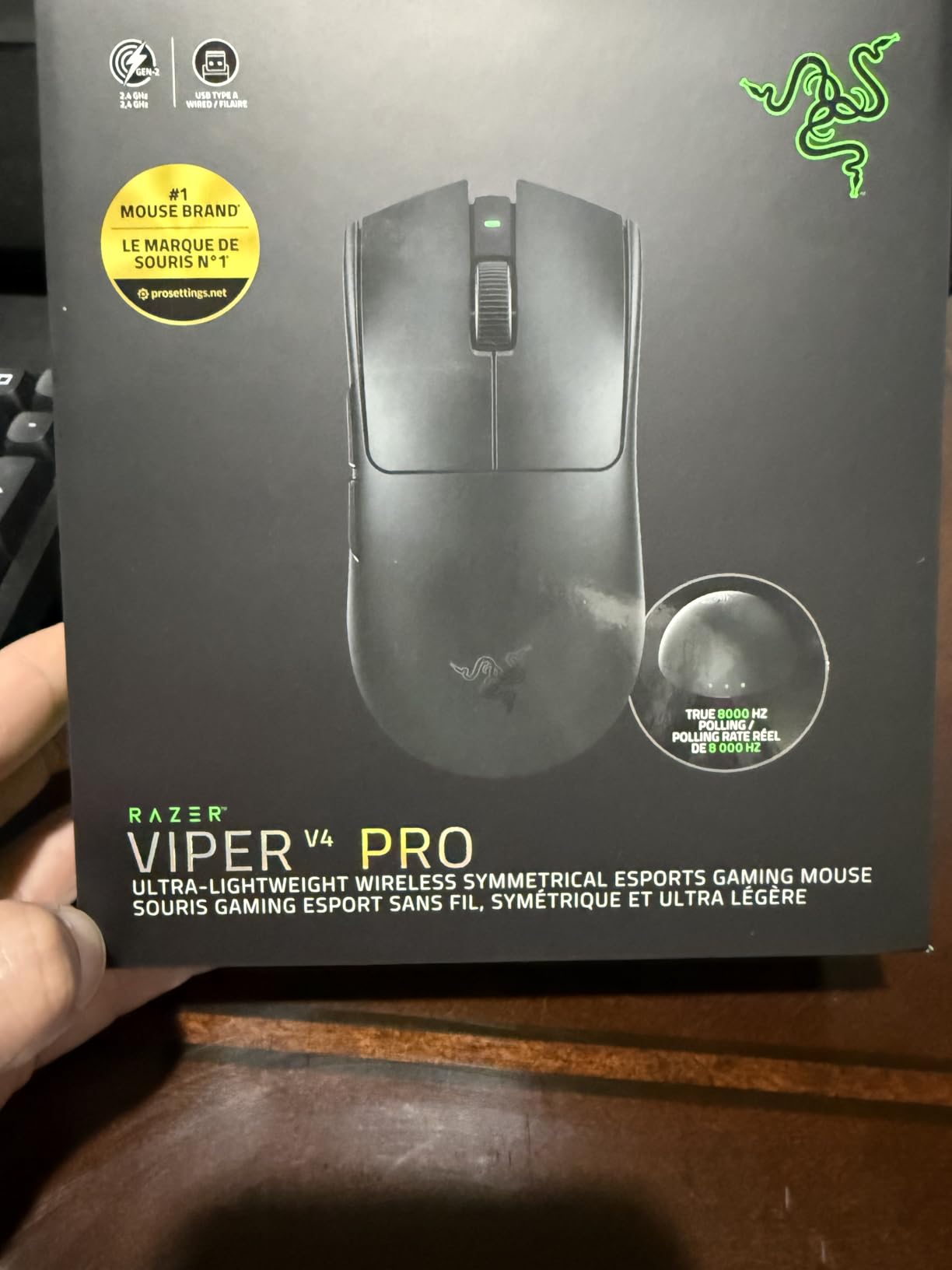 Razer Viper V4 Pro Wireless Esports Gaming Mouse - 50g Ultra Lightweight, Fast & Precise, 50K DPI Optical Sensor, 8K Polling, Gen-4 Optical Switches, Scroll Wheel, USB-C Charging, for PC & Mac - White customer photo 2