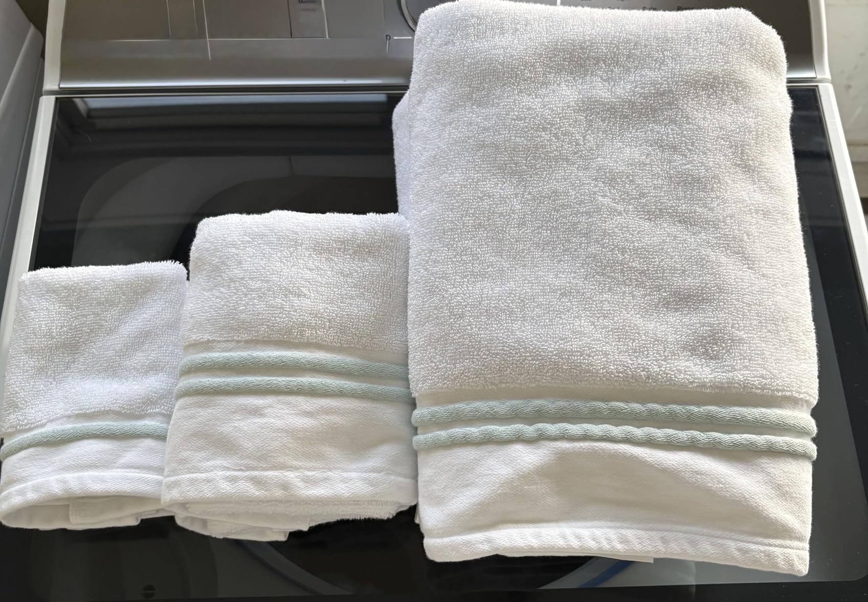 Madison Park Roan Border Cotton Bath Towel Set Absorbent, 6 Piece, Silver | Microfiber, Soft Pile, Machine Washable, OEKO-TEX Certified, Plush Bathroom Mat, Non Slip TPR Backing customer photo 1