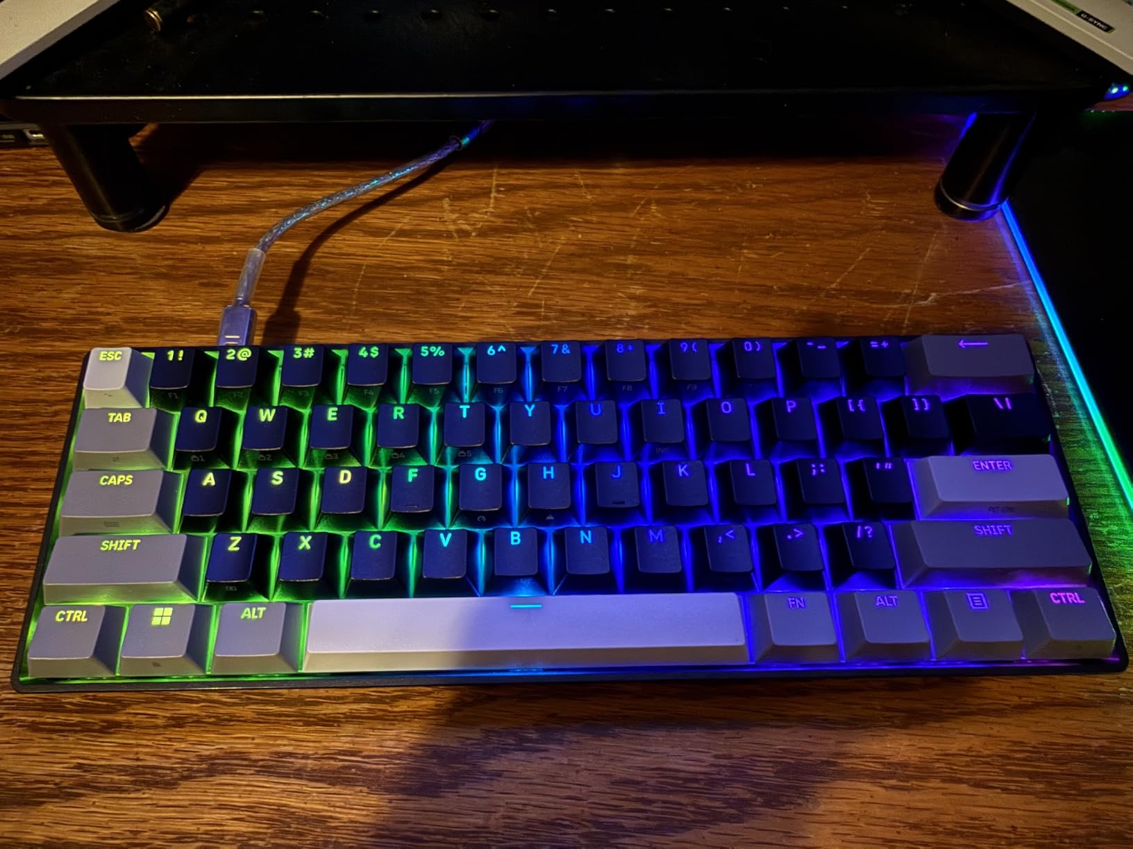 CORSAIR CLIPPER PRO MINI 60 Hall Effect FPS Gaming Keyboard - Rapid Trigger, SOCD, 8000Hz, Adjustable Actuation, IP57 Water & Dust, PBT Double Shot, Wired, RGB, US QWERTY, for Windows PC & Mac - Black customer photo 1