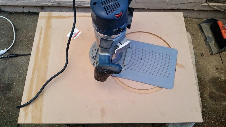 BOSCH 1617EVSPK 2.25 HP Variable-Speed Router Combo Kit | Fixed and plunge bases, 12 Amp motor, 8,000-25,000 RPM, microfine depth adjustment, 1/4 and 1/2 In. collets, case customer photo 1