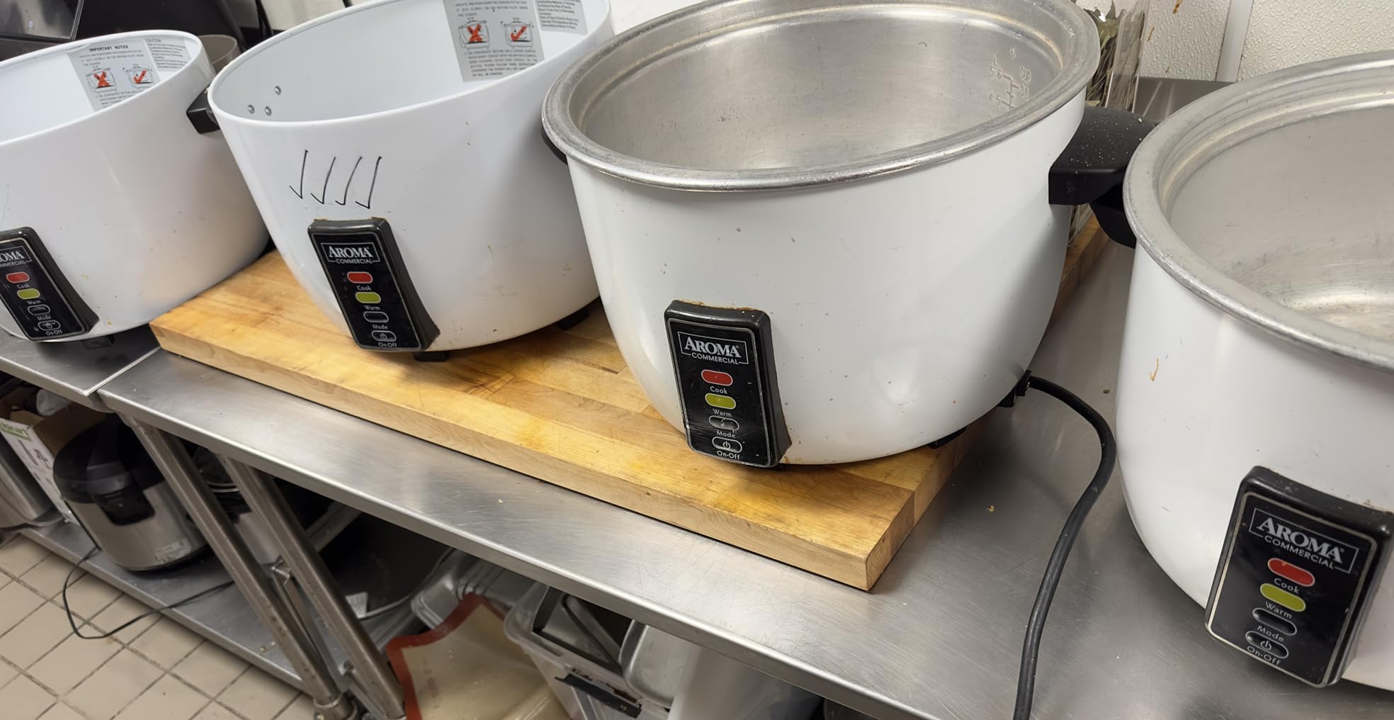 Aroma Housewares 60-Cup (Cooked) (30-Cup UNCOOKED) Commercial Rice Cooker (ARC-1033E), White customer photo 2