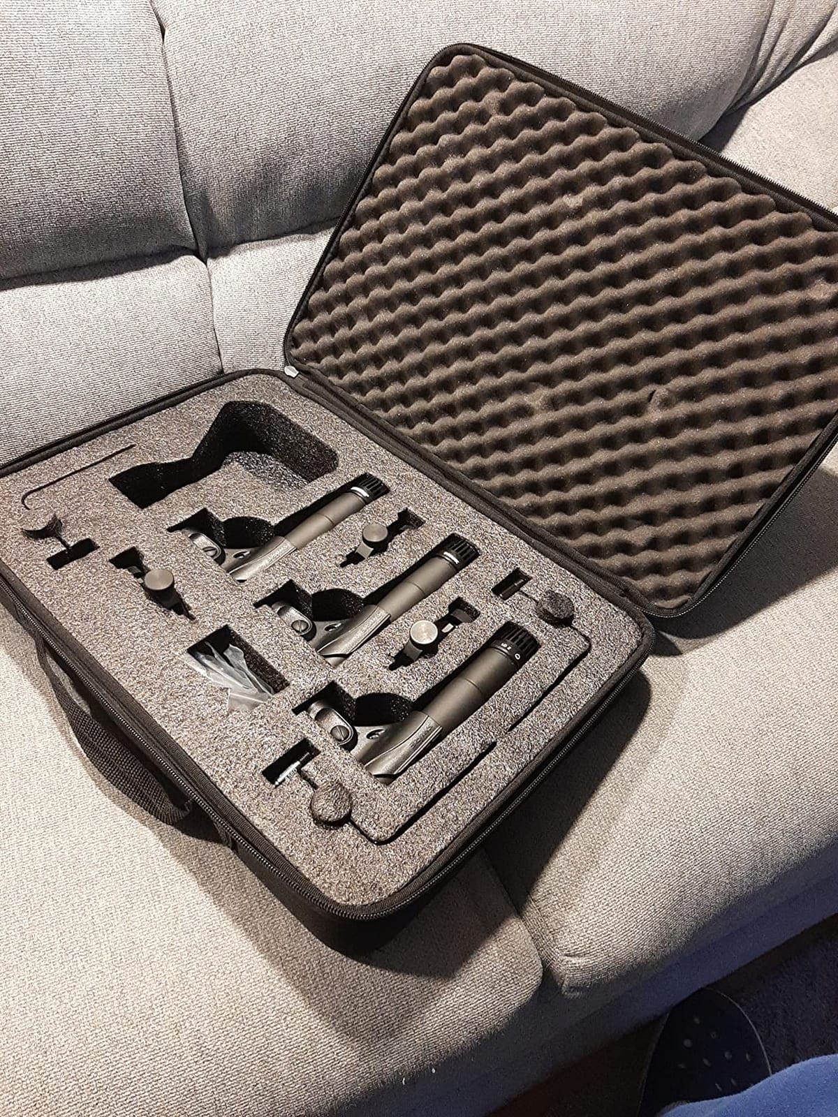 Shure Drum Microphone Kit for Performing and Recording Drummers, Conveniently Packaged Selection of Mics and Mounts with Options for Kick Drum, Snare Drum, Rack Toms, Floor Toms and Congas (DMK57-52) customer photo 2