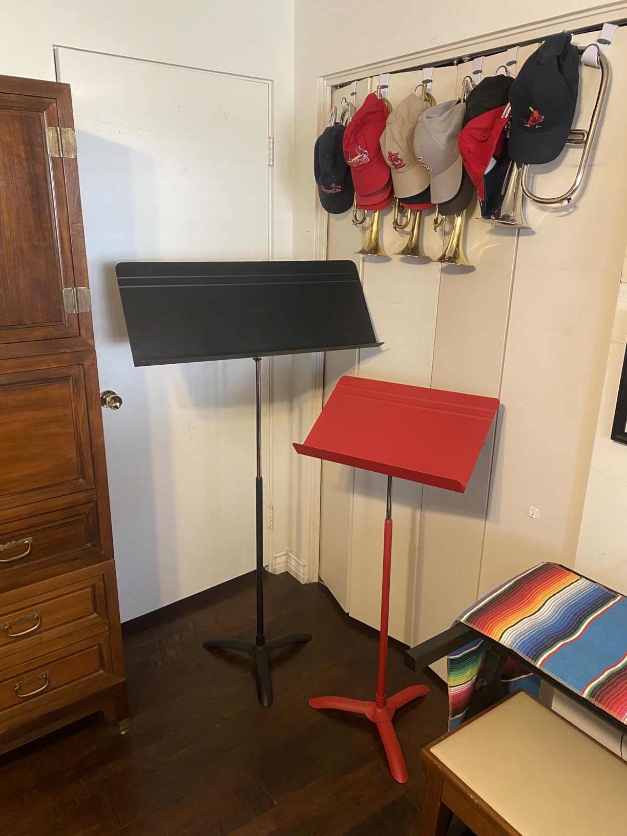 Manhasset Music Stand for Sheet Music - 48 Symphony Model - Long Lasting, Durable Manhasset Stand - Adjustable Height - 26
