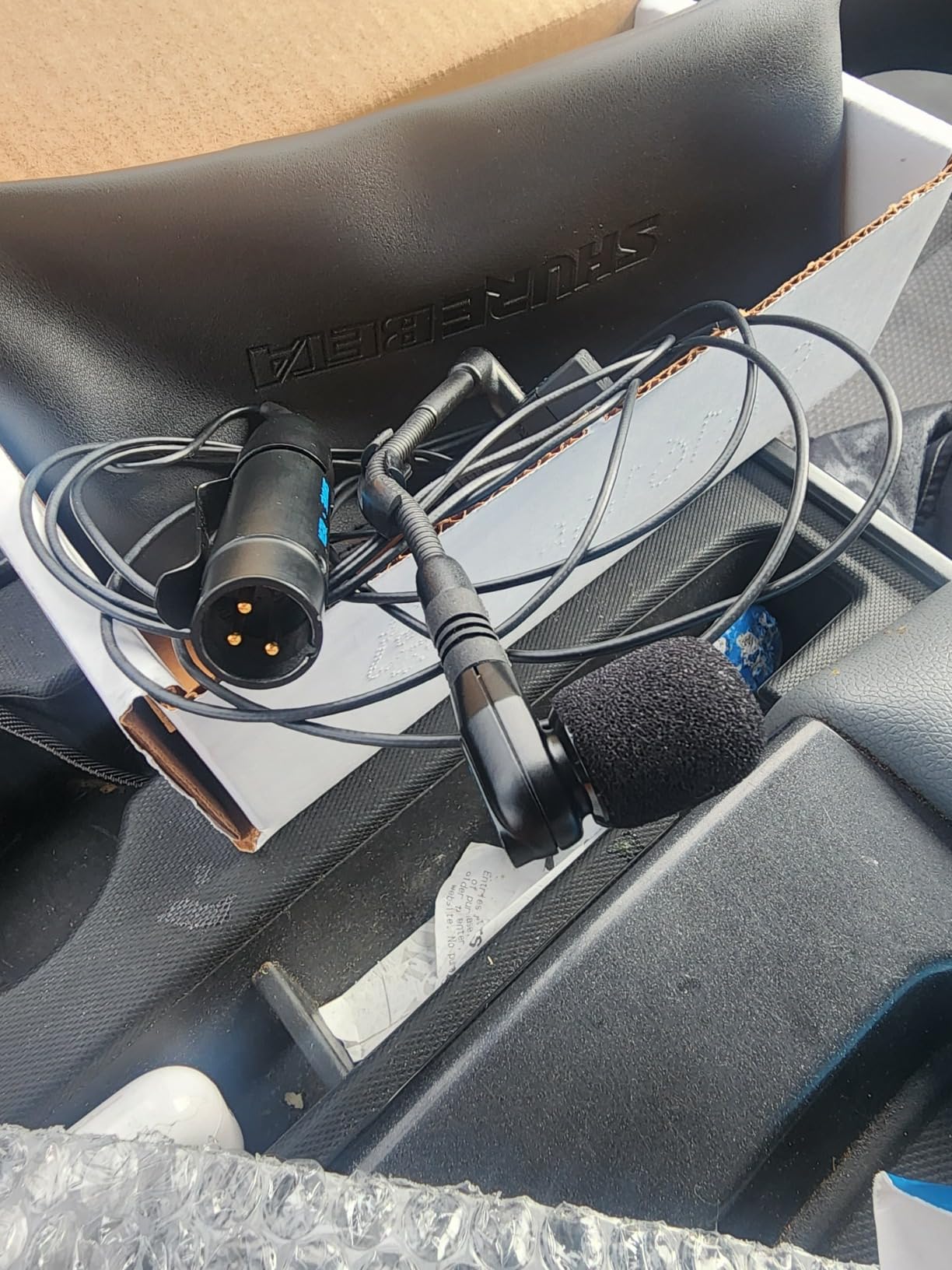 Shure Wired BETA 98H/C Microphone - Miniature Instrument Mic with Wired XLR Connector, Cardioid Condenser, Clip-on with Gooseneck for Sax/Brass or Rim of Percussion (BETA98H/C) customer photo 1