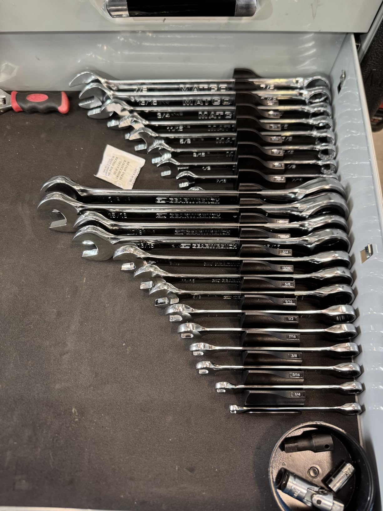 GEARWRENCH 13 Piece 12 Point Ratcheting Combination Wrench Set SAE | 9312 customer photo 1