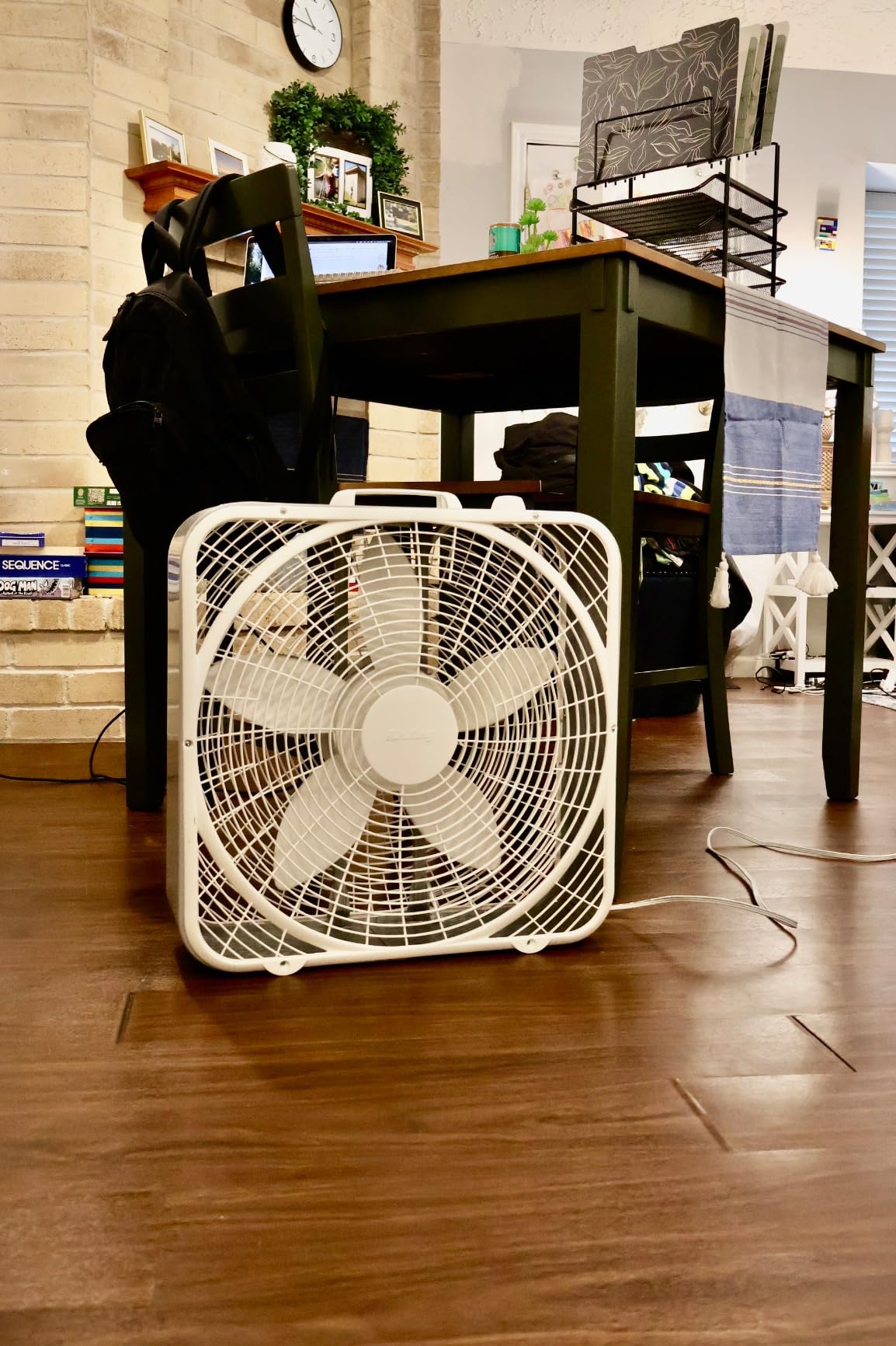 Air King 9723 20-Inch 3-Speed Box Fan, White customer photo 1