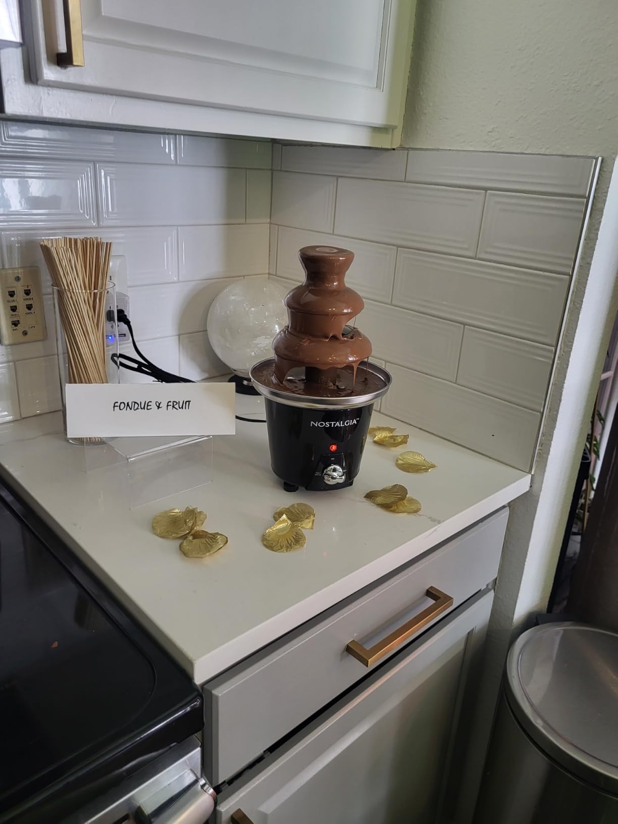 Nostalgia 3 Tier Electric Chocolate Fondue Fountain Machine for Parties - Melts Cheese, Queso, Candy, and Liqueur - Dip Strawberries, Apple Wedges, Vegetables, and More - 24-Ounce - Black, Small customer photo 2