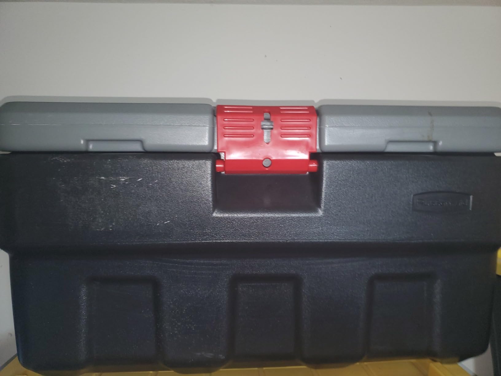 Rubbermaid ActionPacker Lockable Storage Box, 35 Gal, Grey and Black, Outdoor, Industrial, Rugged customer photo 1