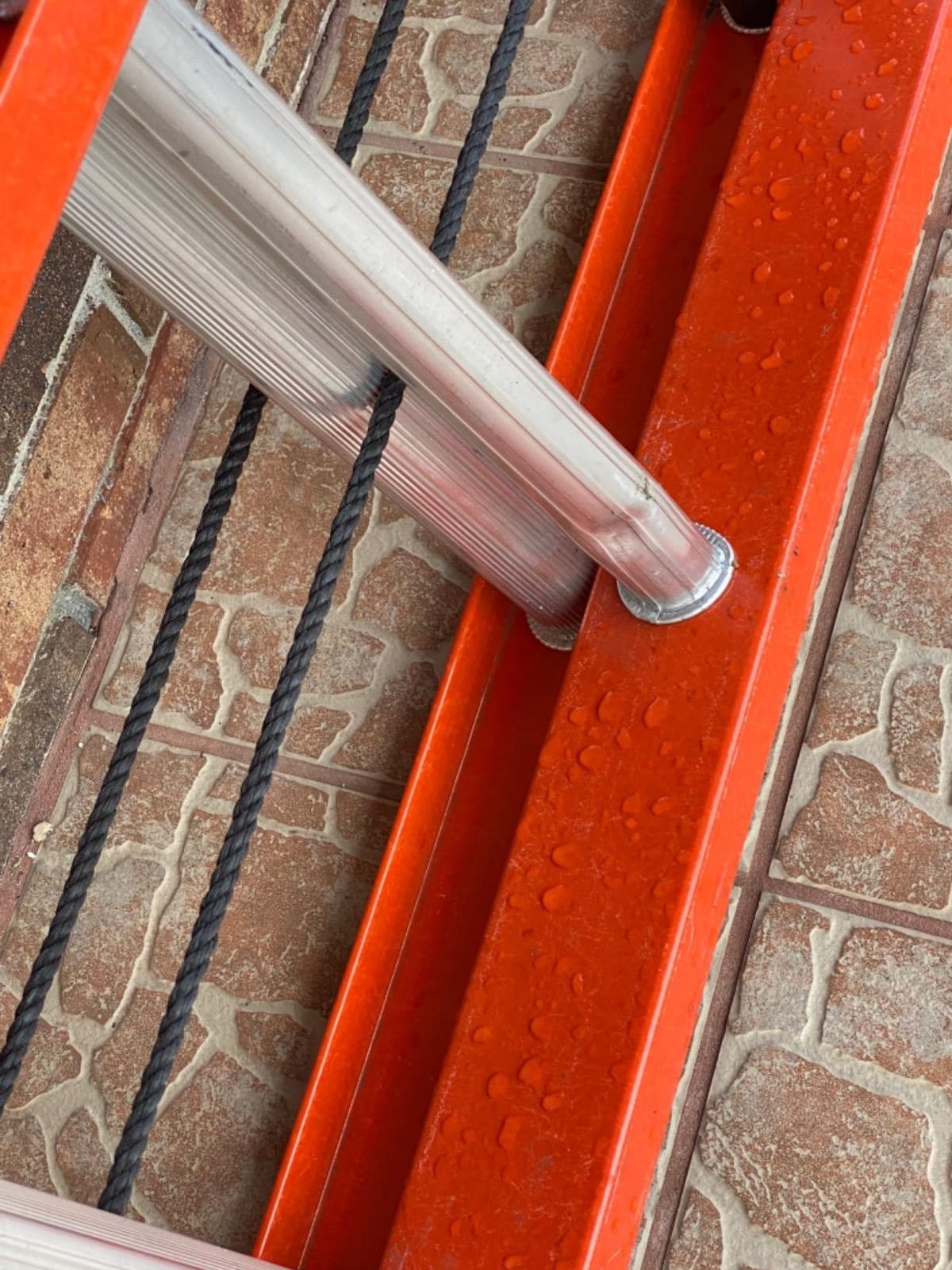 Louisville Ladder 40-foot Fiberglass Extension Ladder, 300-Pound Load Capacity, Type IA, FE3240 customer photo 2