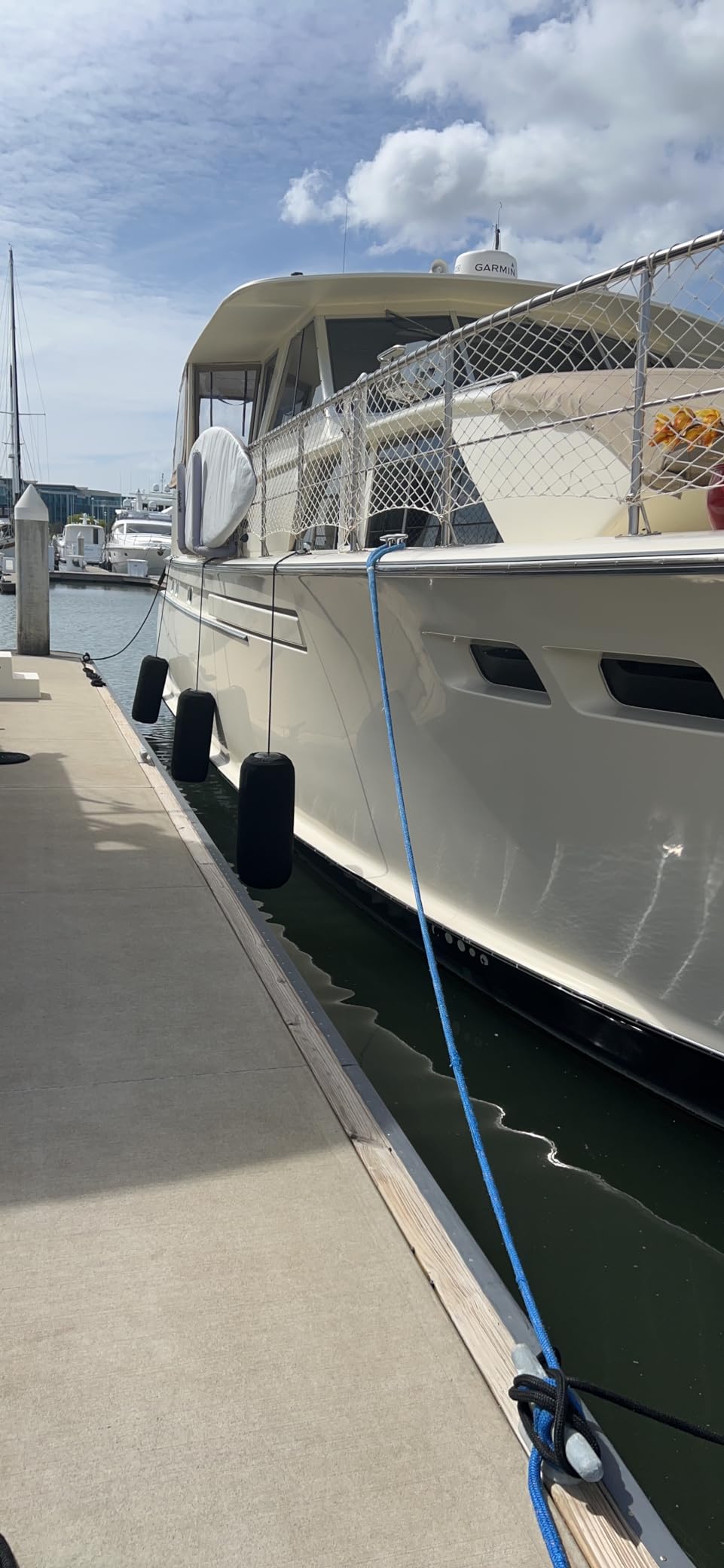 Taylor Made Products 71026 Big B Inflatable Vinyl Boat Fender with Center Rope Tube 8 inch x 20 inch, Black customer photo 1