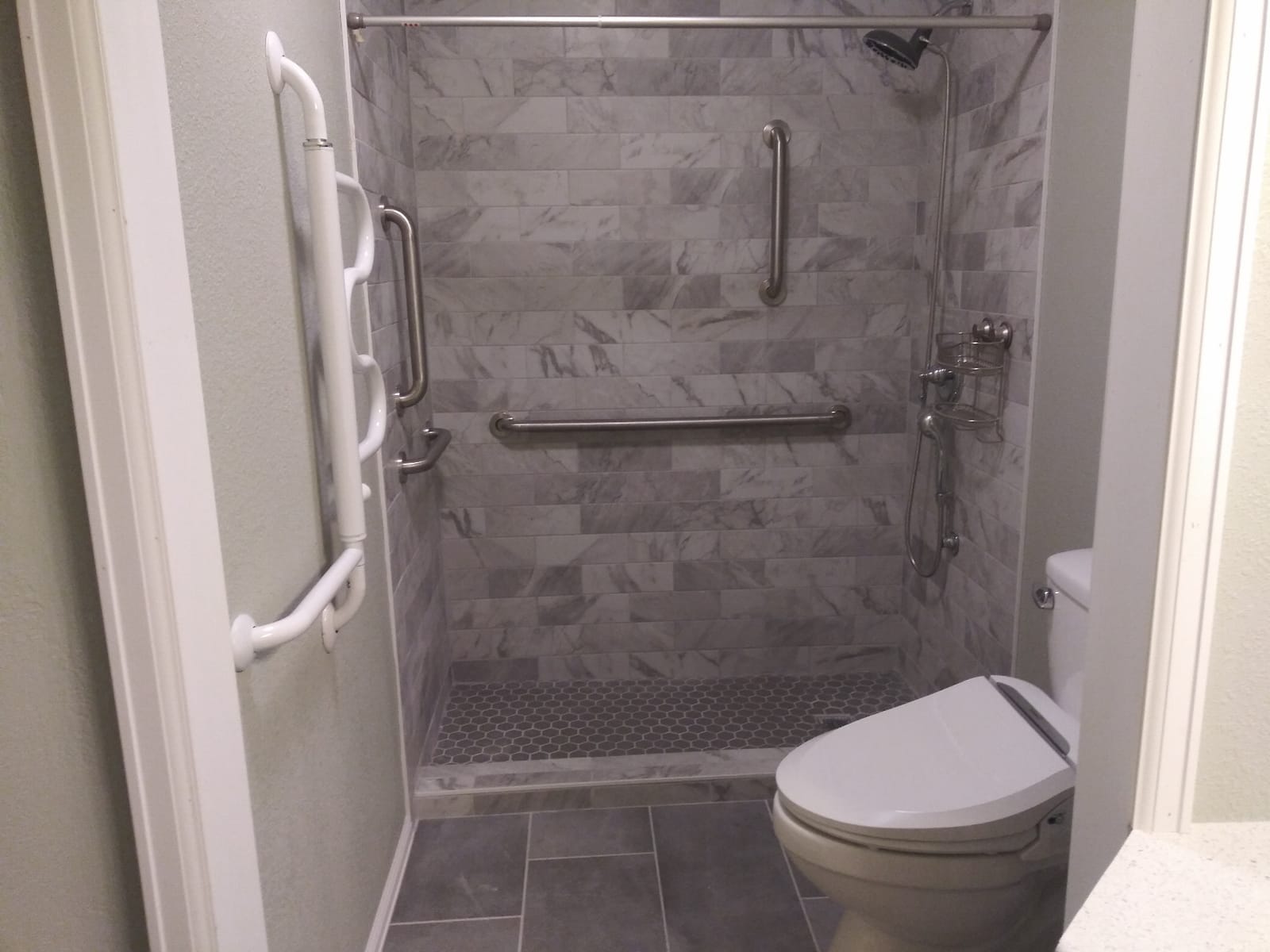 Stander Curve Grab Bar with Handrail, Bathroom Security Assist Railing for Toilet, Shower, and Bathtub Aid, Rotating Safety Handle, Wall Mounted Swing Grab Bars for Adults, Seniors, and Elderly customer photo 1