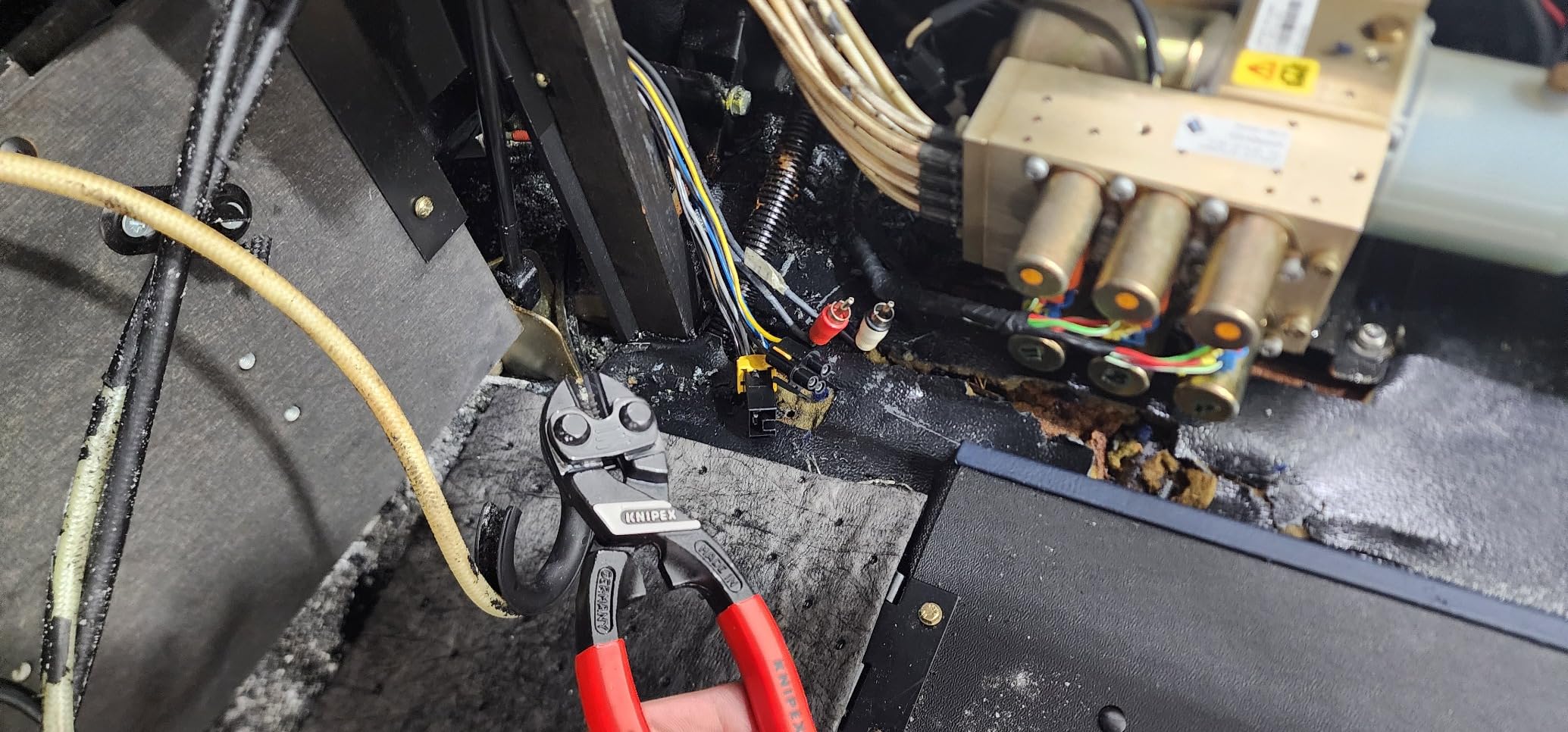 KNIPEX - 71 01 200 Tools - CoBolt Compact Bolt Cutter (7101200), 8-Inch customer photo 1