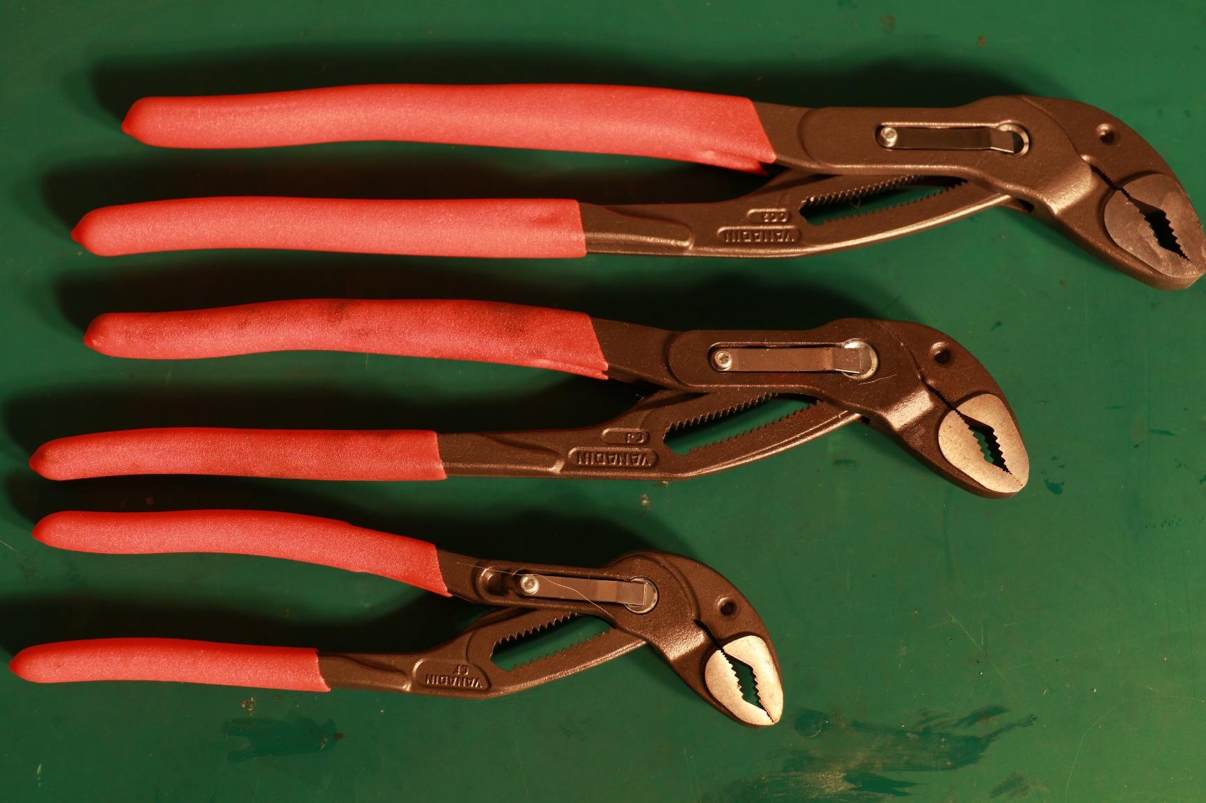 KNIPEX Tools 00 20 06 US1, Cobra Pliers 7, 10, and 12-Inch Set, 3-Piece customer photo 2