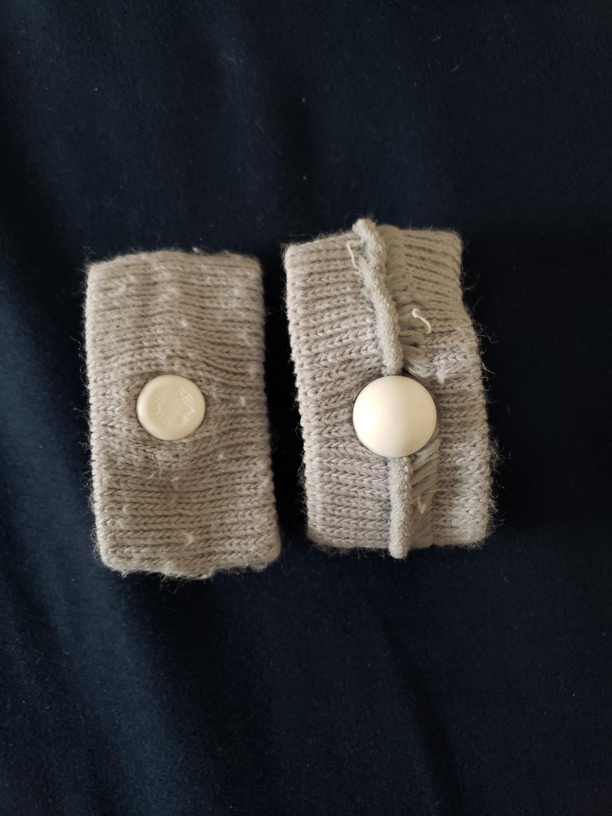 Sea-Band Anti-Nausea Motion Sickness Bracelets, 1 Pair, Gray | Acupressure Wristband for Motion & Morning Sickness, Reusable and Washable, HSA/FSA Approved customer photo 1