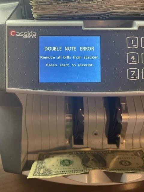 Cassida 5520 UV/MG - USA Money Counter with ValuCount, UV/MG/IR Counterfeit Detection, Add and Batch Modes - Large LCD Display & Fast Counting Speed 1,300 Notes/Minute customer photo 1