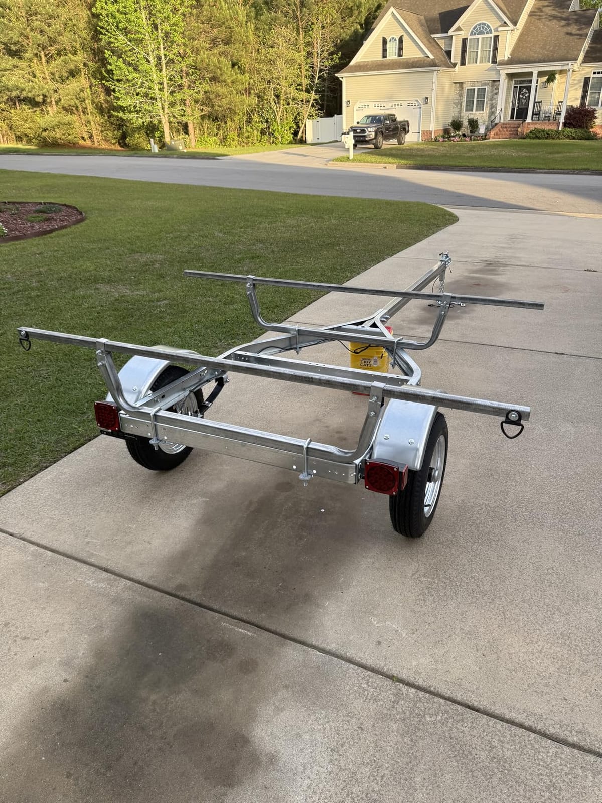 Malone MPG462G2 MicroSport 4 Kayak Trailer with 4 J-Rack Kayak Carriers & Spare Tire | 20' / 800 lbs Capacity | Fully Submersible | Marine Grade Galvanized Steel Construction customer photo 2