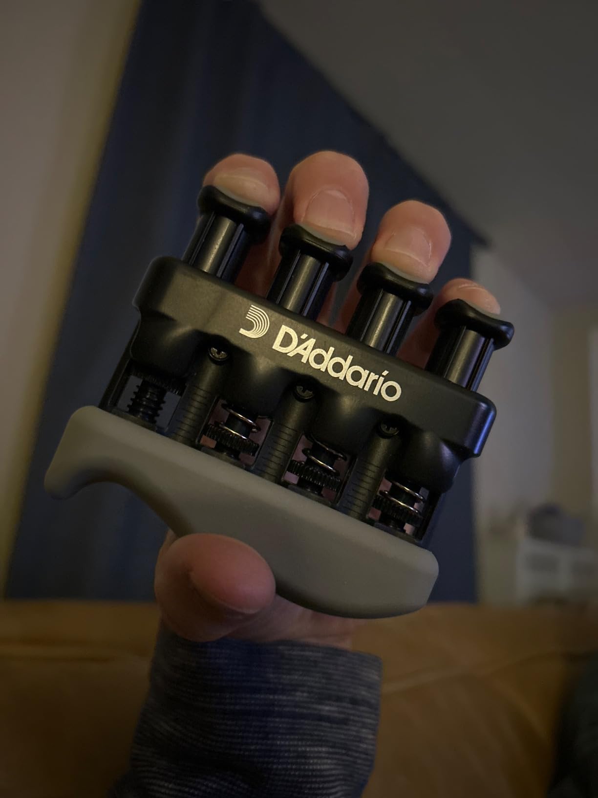 D'Addario Varigrip Hand Exerciser - Improve Dexterity and Strength in Fingers customer photo 2