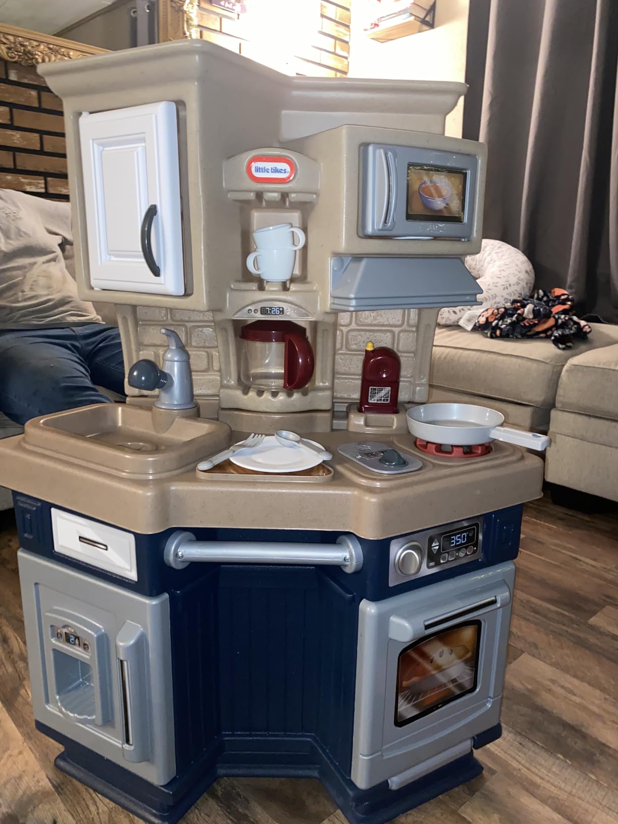 Little Tikes Super Chef Kitchen Blue & Cream, 14.00 l x 28.00 w x 40.00 h inches customer photo 1