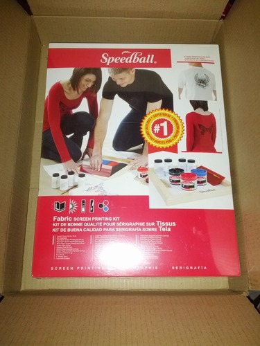 Speedball Intermediate Screen Printing Kit - Make Your Own Custom T-Shirt Prints - 2 Fabric Inks, Silk Screen Frame, Drawing Fluid, Squeegee, Instructions - Made in USA customer photo 1