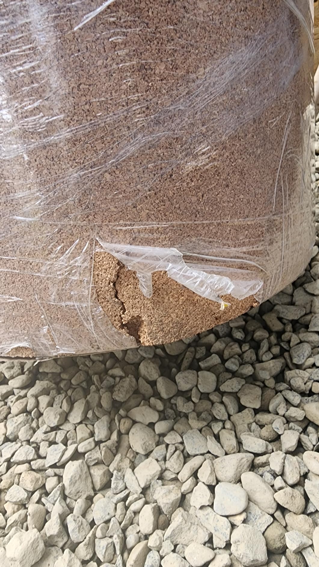 QEP 72000Q Natural Cork Underlayment Roll - 4 ft. Wide x 50 ft. Long x 6 mm Thick - 200 sq. ft. customer photo 1