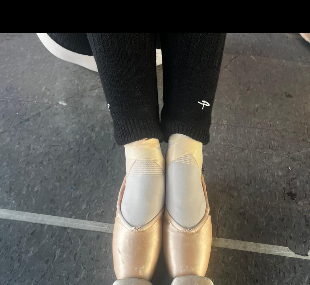 Capezio Women's 176 Contempora Pointe Shoe customer photo 1