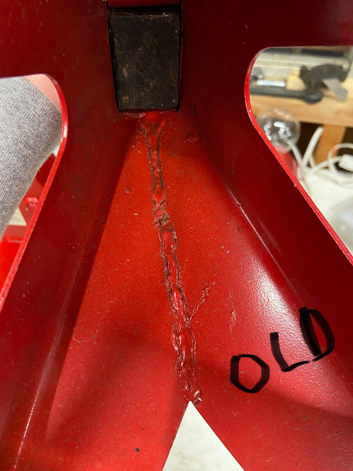 BIG RED T43006 Torin Steel Jack Stands (Fits: SUVs and Extended Height Trucks): 3 Ton (6,000 lb) Capacity, Red, 1 Pair customer photo 1