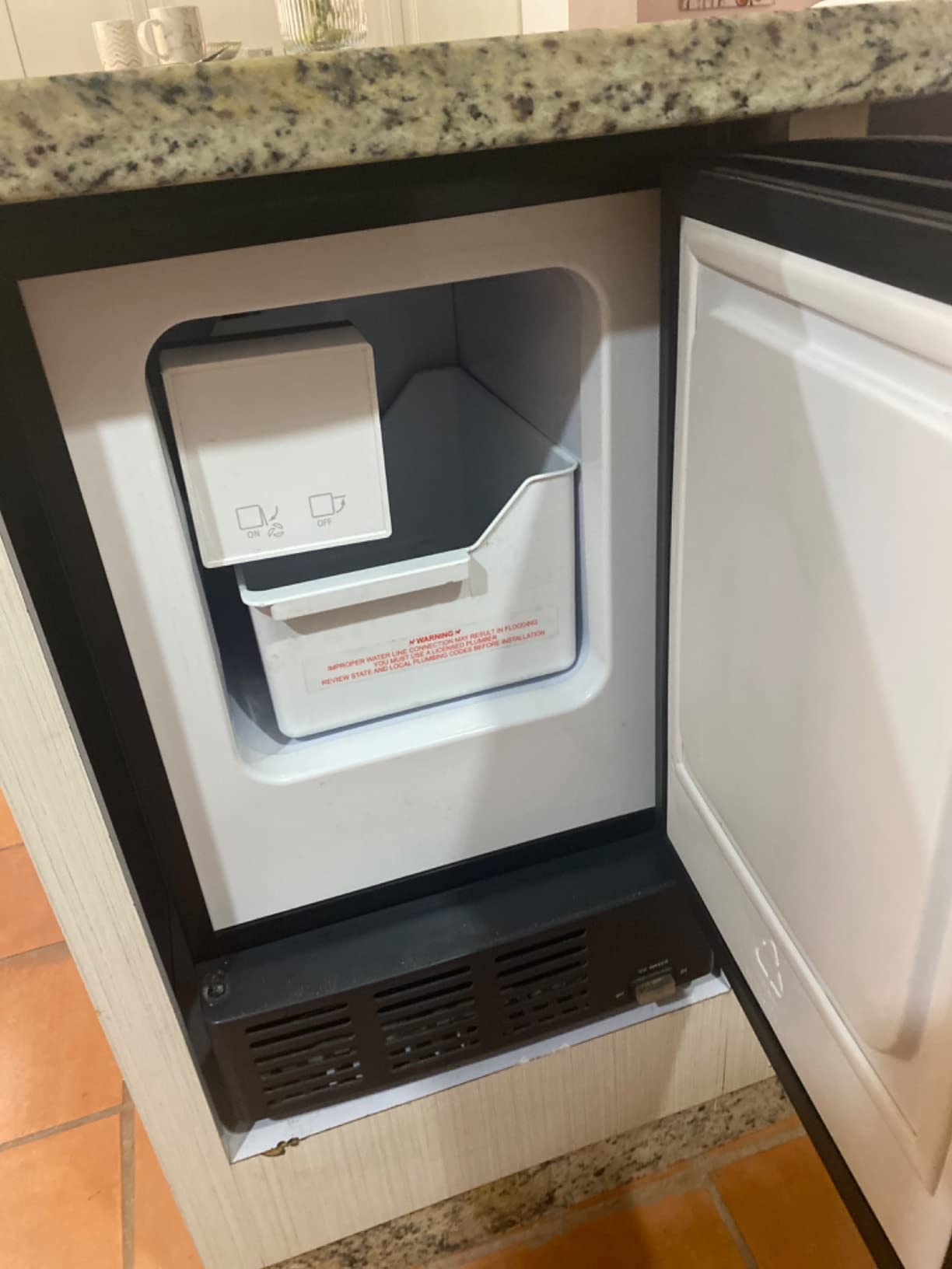 Whynter Built-In Stainless Steel Ice Maker, Undercounter, UIM-155 | Makes up to 12 lbs of Crescent Ice in 24 Hours and Stores 6 lbs, No Drain Required, Auto Shut Off and One Button Operation customer photo 1
