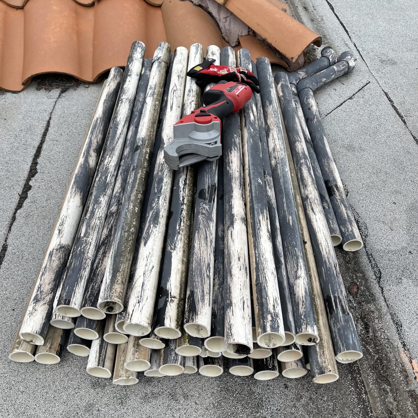 Milwaukee M12 12-Volt Cordless PVC Shear (2470-20) (Power Tool Only - Battery, Charger and Accessories Sold Separately) customer photo 1