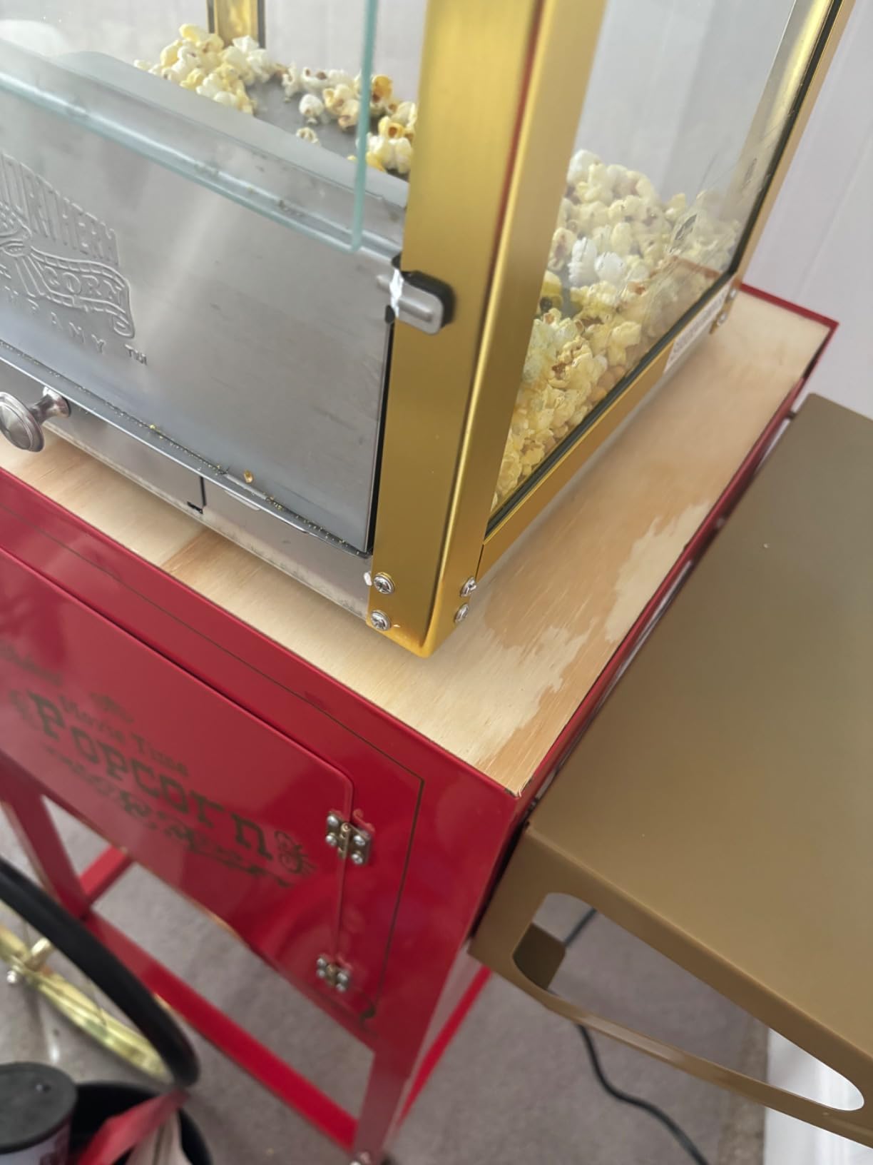 Great Northern Popcorn Matinee 8oz Popcorn Machine, Red | Vintage Style Popcorn Maker Machine with Stainless-Steel Kettle Popper, Reject Kernel Tray, Warming Light, and Accessories customer photo 1