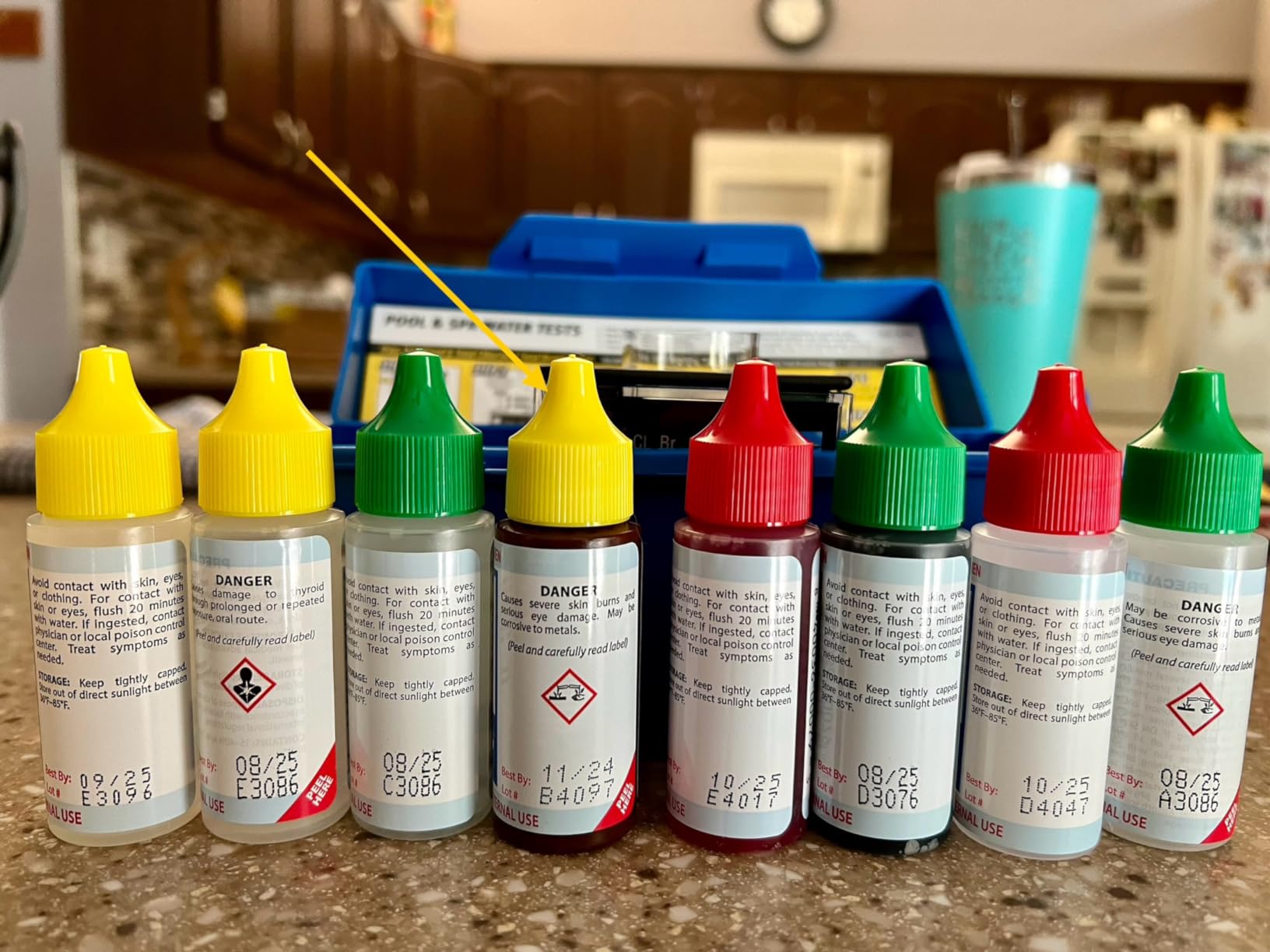 Taylor Technologies K-1004 DPD, 6-in-1 Pool Test Kit | Tests Free & Total Chlorine, Bromine, pH, Acid Demand & Alkalinity in 100+ Quick Tests for Pools & Spas customer photo 2