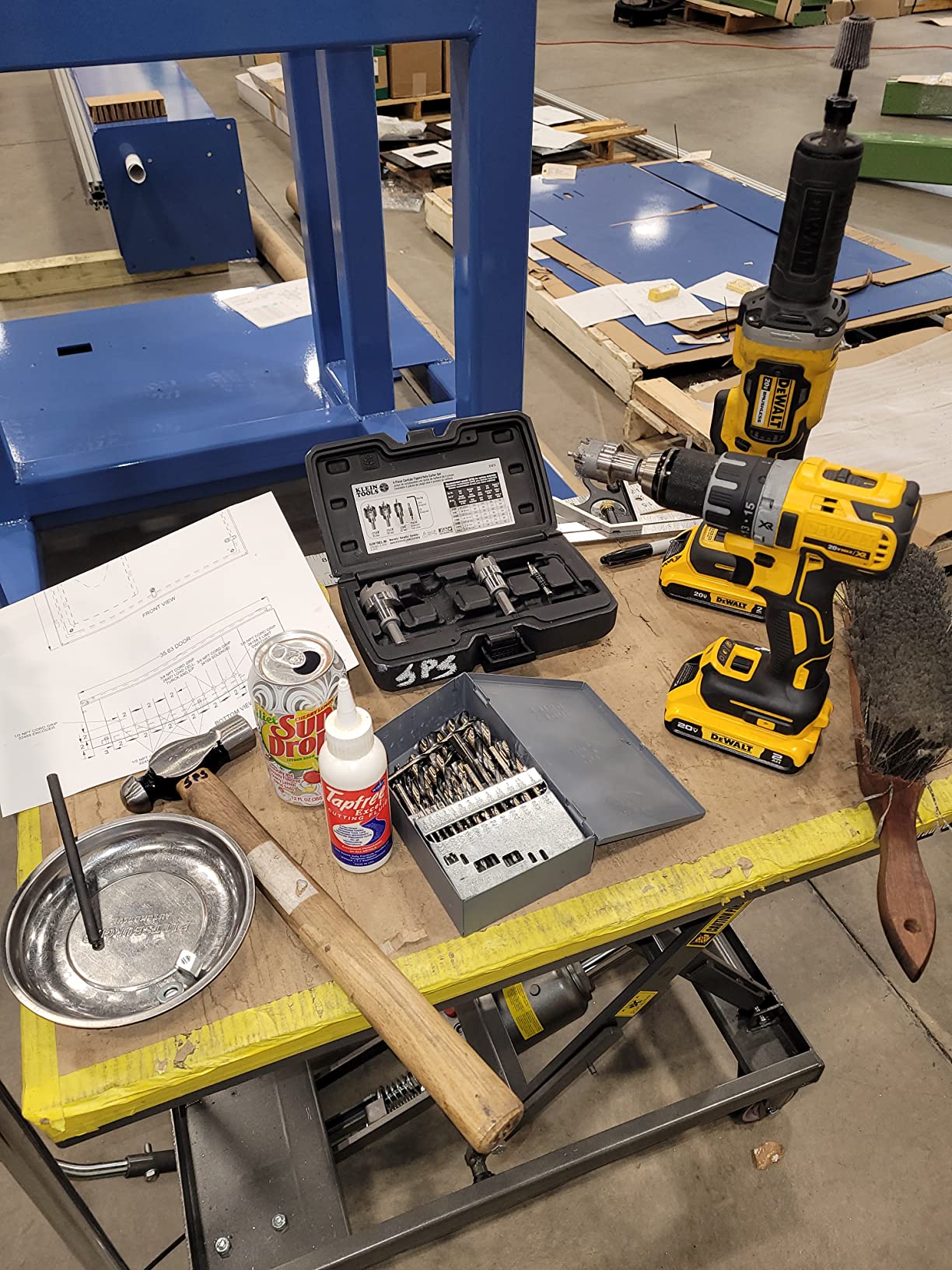 Klein Tools 31872 Heavy Duty Hole Saw Kit, Includes Carbide Hole Cutters and Pilot Bit in Rust-Proof Molded Plastic Case, 4-Piece customer photo 2
