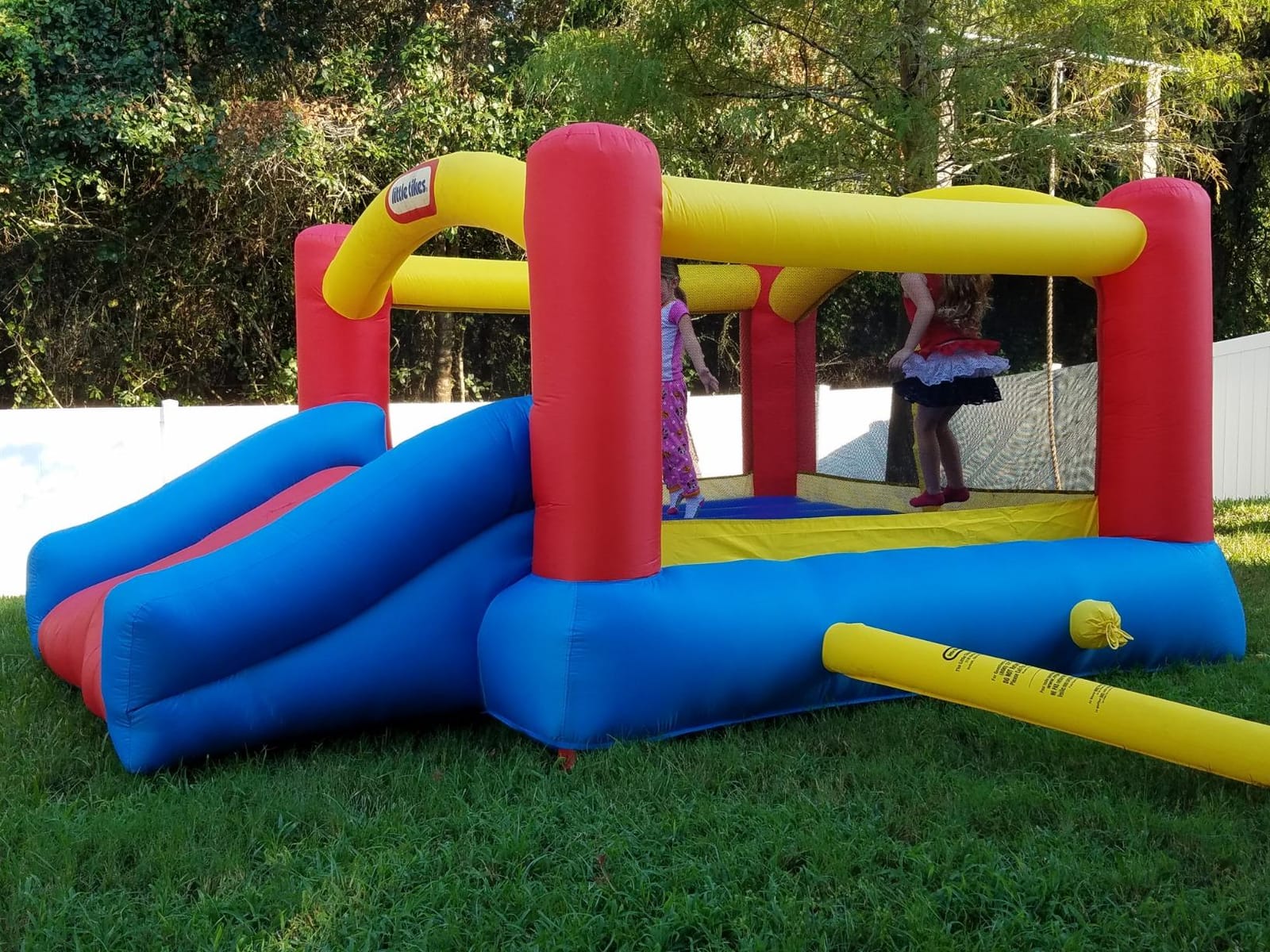 Little Tikes Jump 'n Slide Inflatable Bouncer Includes Heavy Duty Blower With GFCI, Stakes, Repair Patches, And Storage Bag, for Kids Ages 3-8 Years customer photo 2