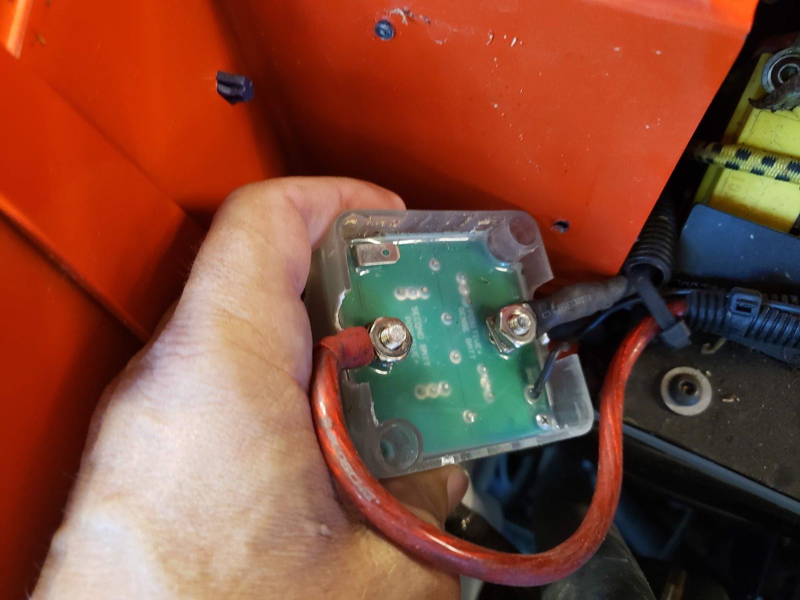Smart Dual Battery 140A Isolator - Auto/Boat/RV, Model: VSR12 customer photo 1