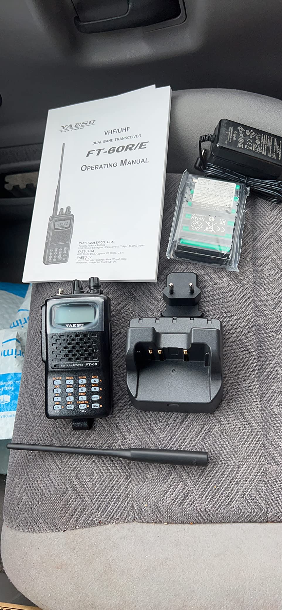 Yaesu FT-60R Dual Band Handheld 5W VHF/UHF Amateur Radio Transceiver - Dual Band customer photo 1