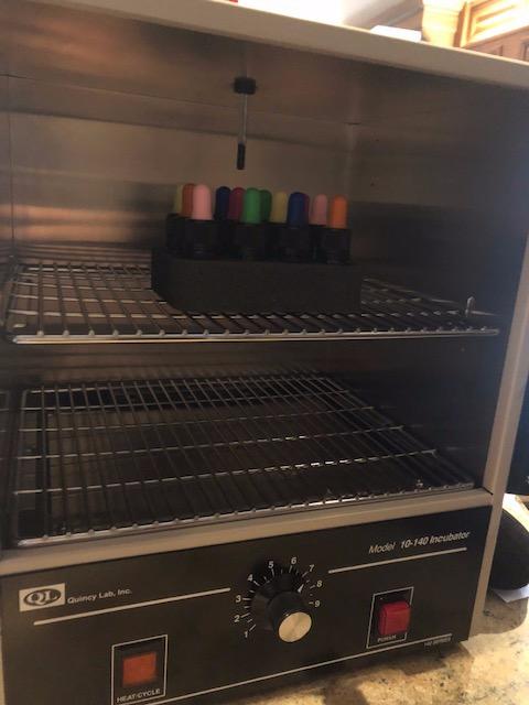 Quincy Lab 10-140 Acrylic Door Analog Incubator, Gravity Convection, 0.7 Cubic feet, Amb.+2C-62C, 115V customer photo 2