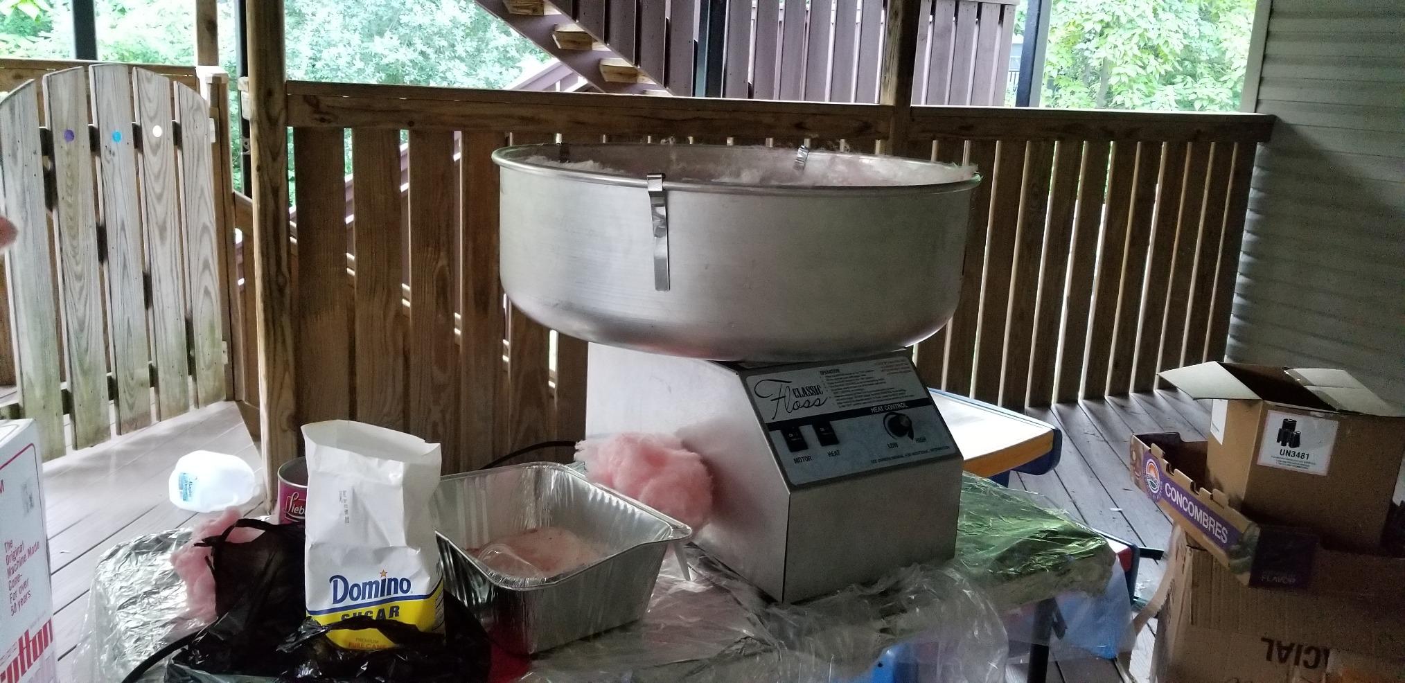 Classic Floss COMMERCIAL Cotton Candy Machine with Metal Bowl - For Professional Concessions customer photo 1
