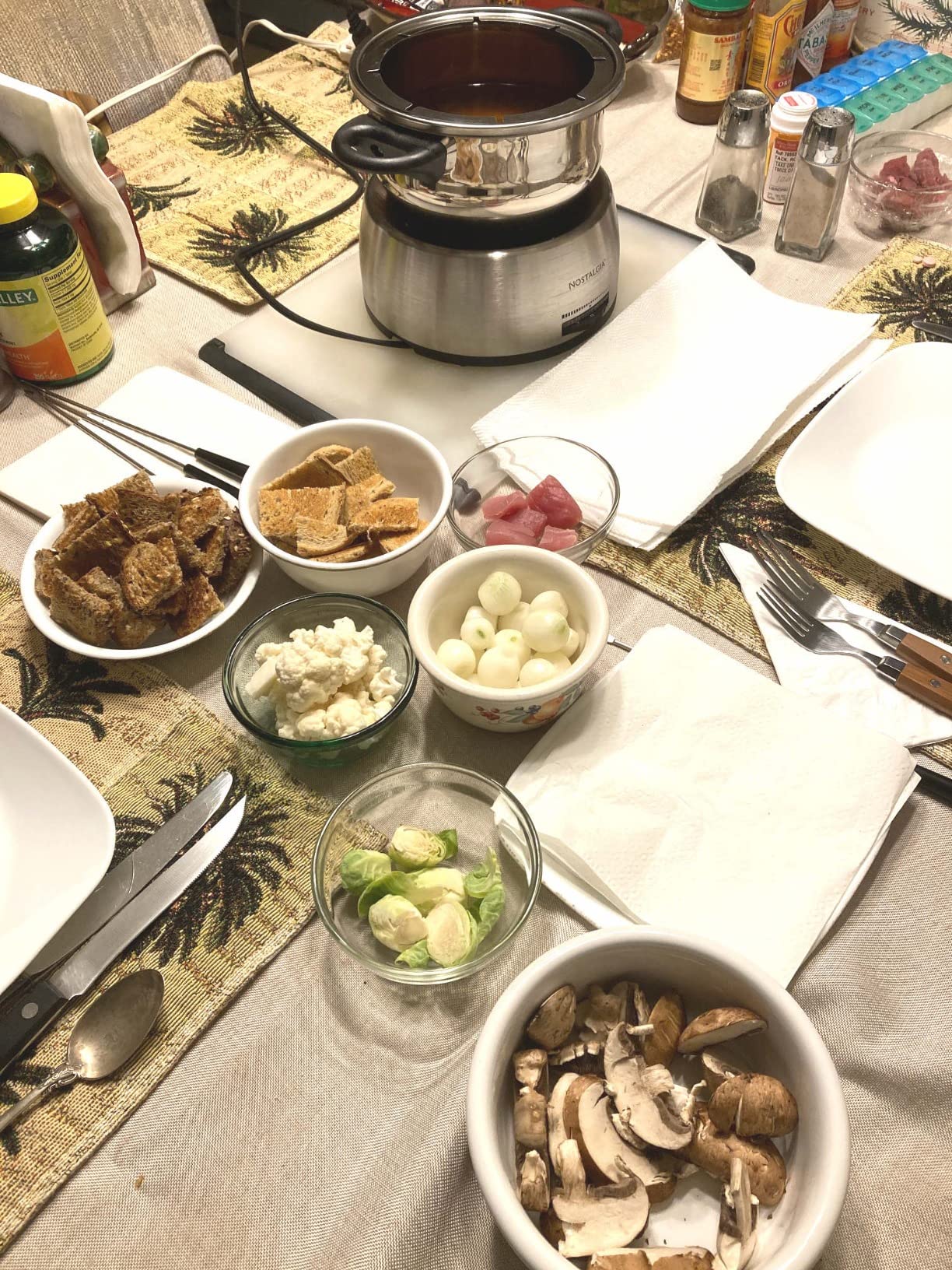 Nostalgia FPS200 6-Cup Stainless Steel Electric Fondue Pot with Temperature Control, 6 Color-Coded Forks and Removable Pot - Perfect for Chocolate, Caramel, Cheese, Sauces and More customer photo 2