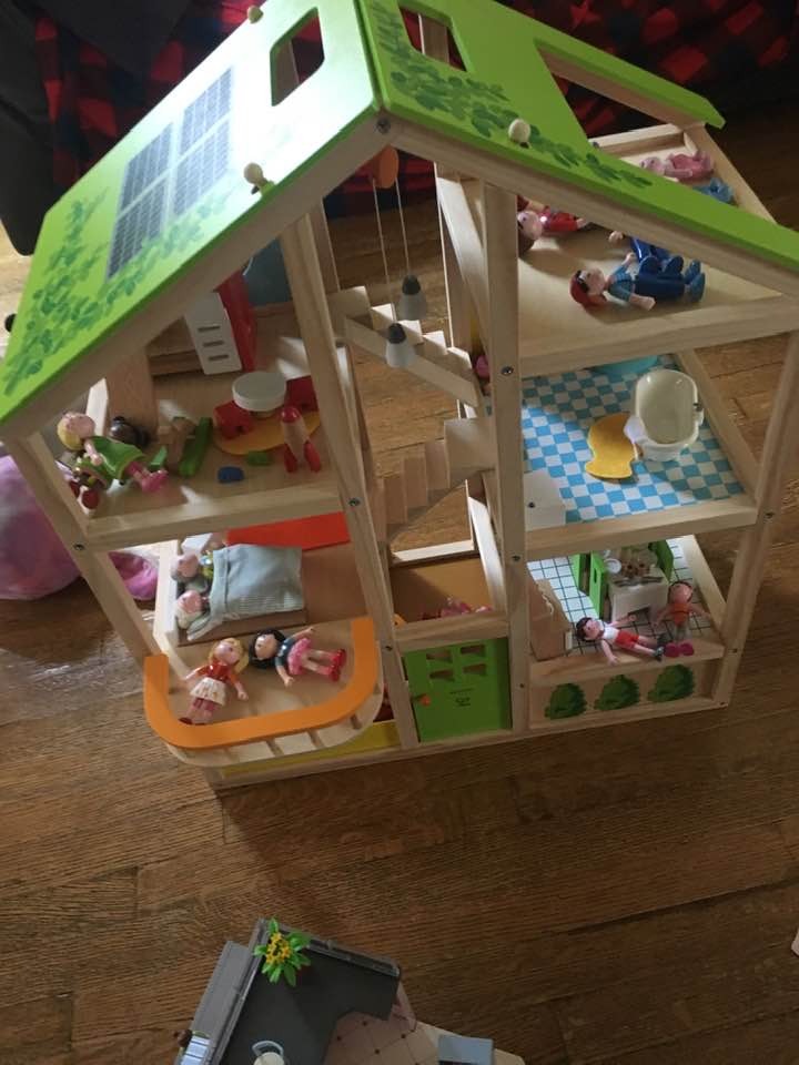 All Seasons Kids Wooden Dollhouse by Hape | Award Winning 3 Story Dolls House Toy with Furniture, Accessories, Movable Stairs and Reversible Season Theme L: 23.6, W: 11.8, H: 28.9 inch customer photo 2
