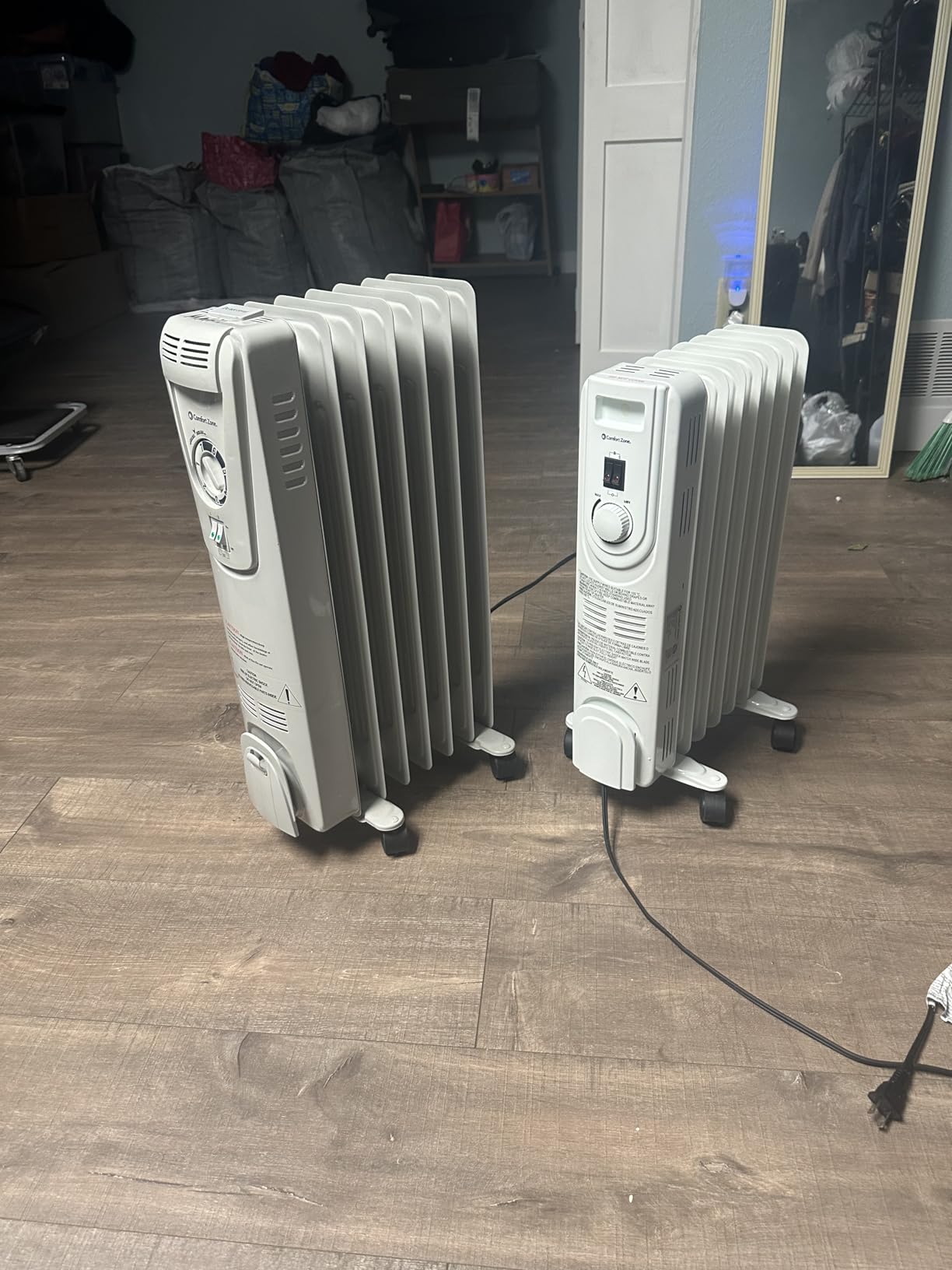 Comfort Zone Electric Oil-Filled Radiant Radiator Space Heater, Never Refill, Adjustable Thermostat, Tip-Over Switch & Overheat Protection System, 1,200W, CZ7007J customer photo 1