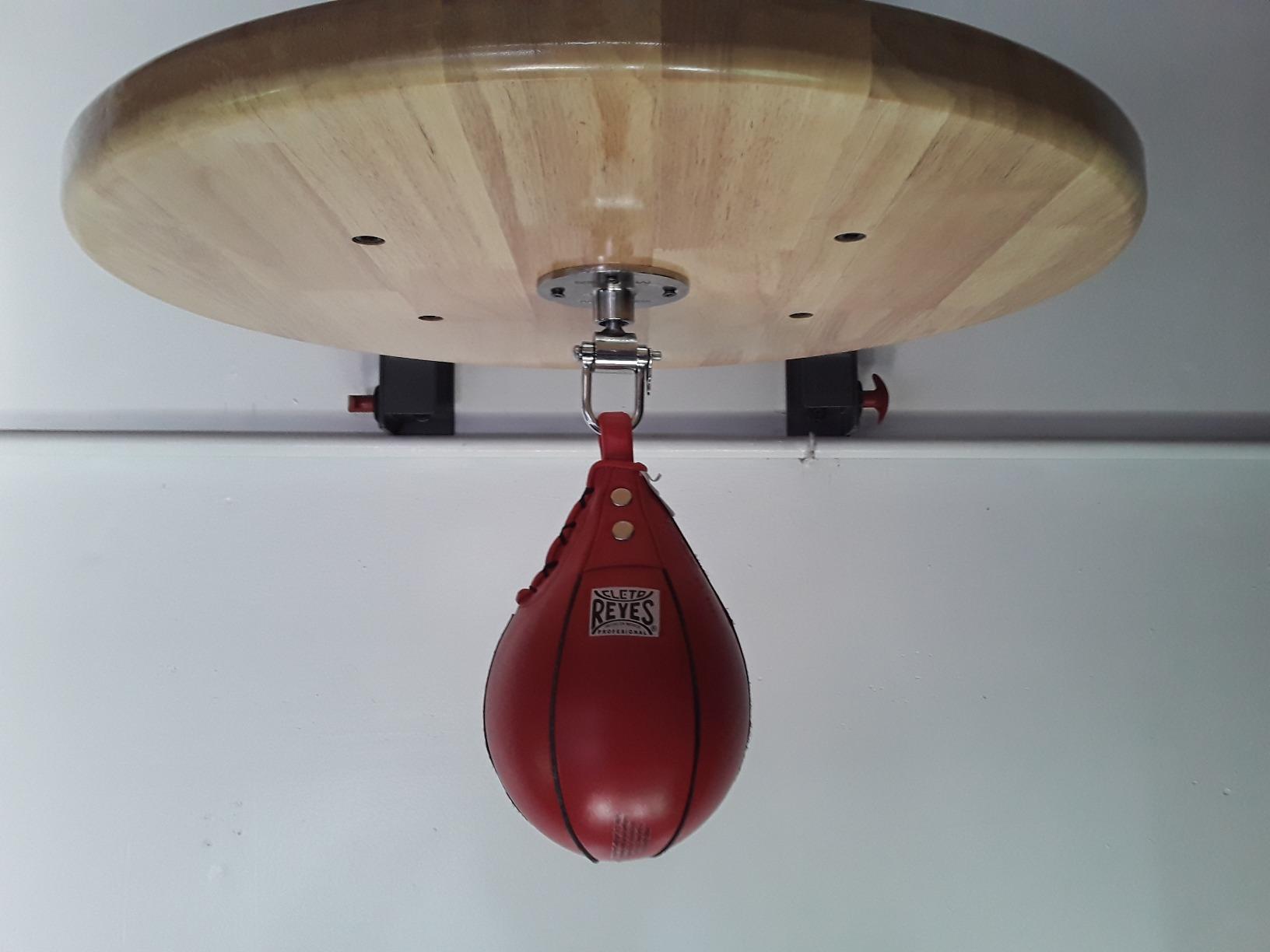 CLETO REYES Platform Leather Punching Speed Bag for Boxing, MMA, Muay Thai, Training Equipment, Classic Red, Small customer photo 2