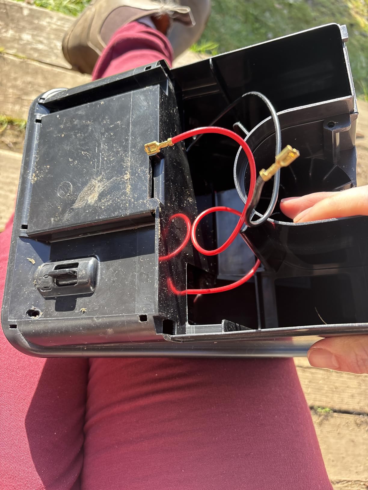 Zareba Solar Electric Fence Charger, 5 Mile Range Low Impedance Energizer | 360-Degree Rotation, T-Post Mounting Bracket, Rotational Grazing Fence Charger for Livestock & Cattle customer photo 1