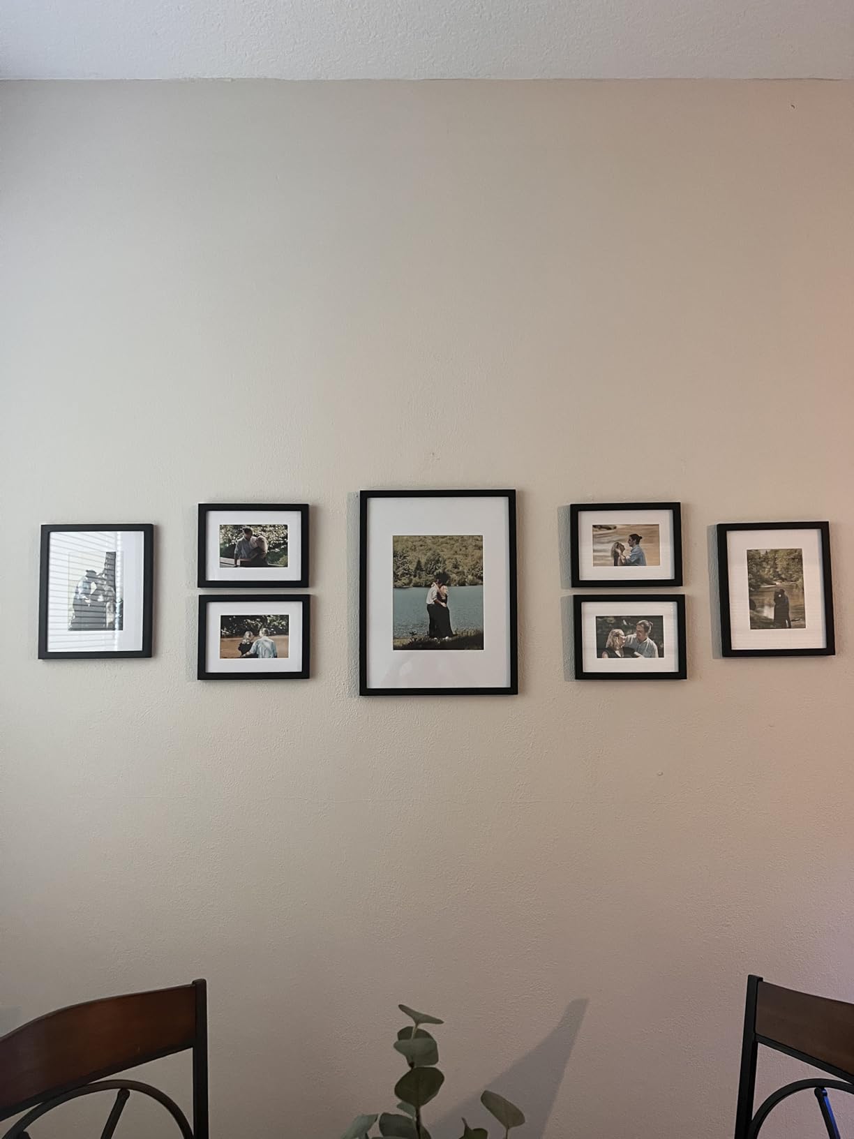 Gallery Perfect Multi-Size Picture Frame Set 7 Pack, Black Gallery Wall Frames with Hanging Hardware, Clear Glass - One 12x16, Two 8x10, Four 6x8 customer photo 2