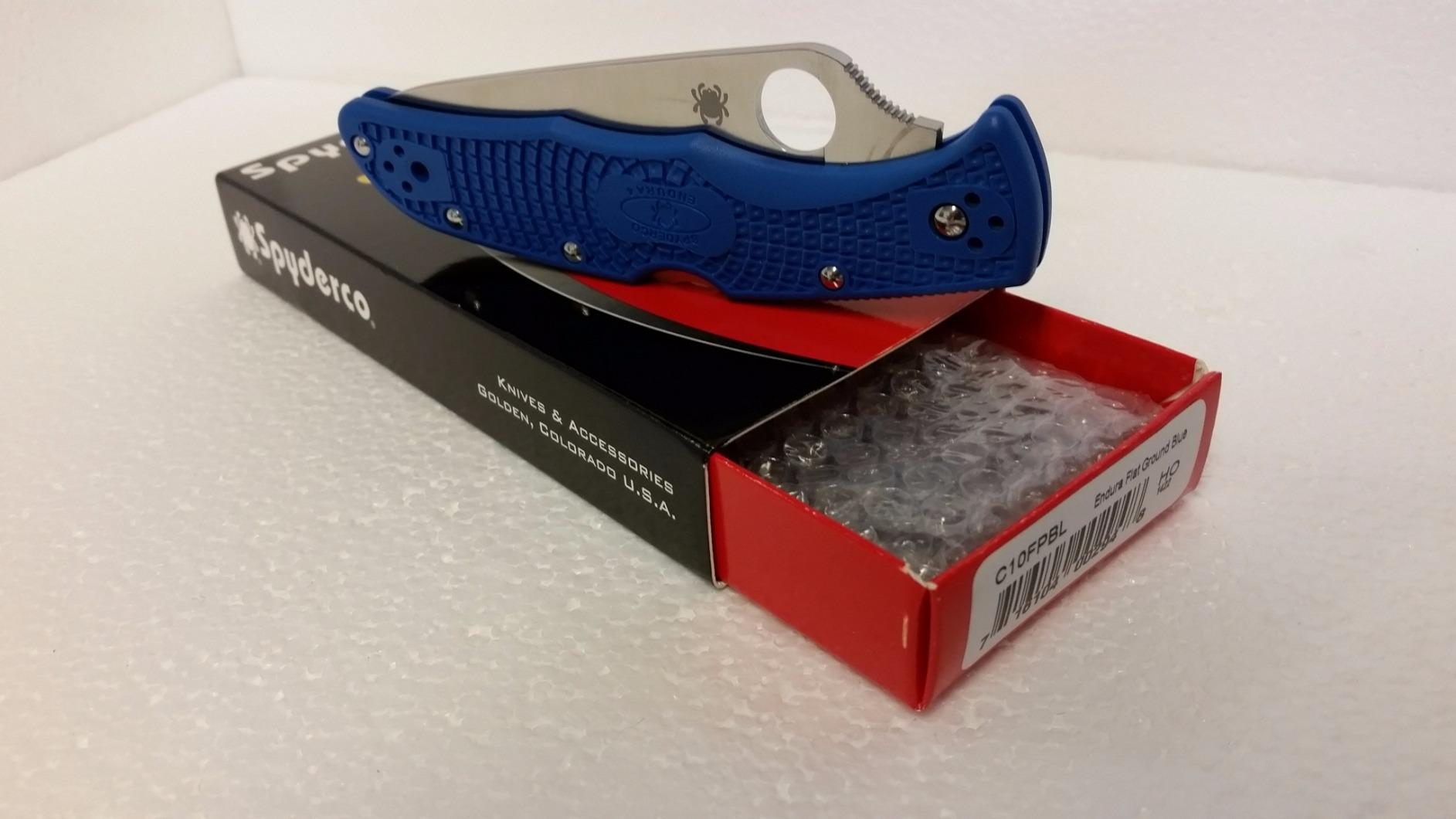 Spyderco Endura 4 Lightweight Folding Pocket Knife, PlainEdge, 3.8