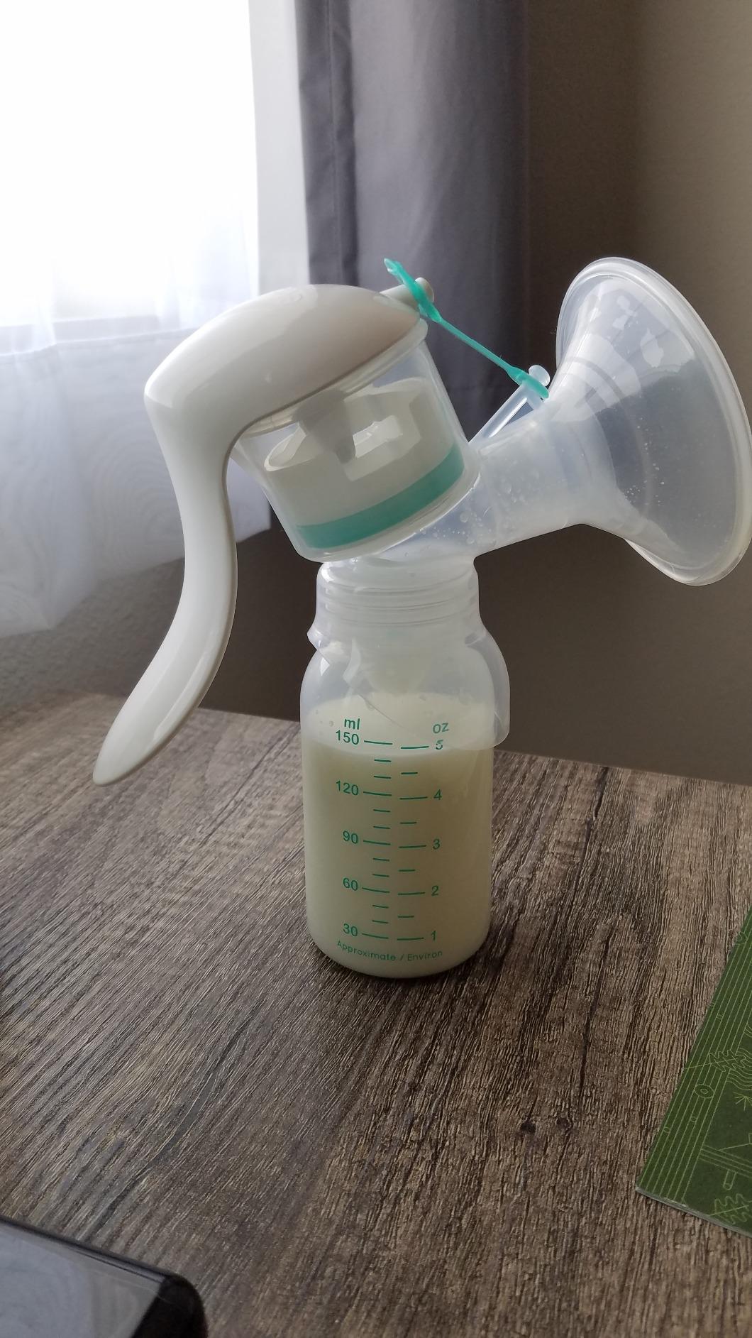 Evenflo Manual Breast Pump | Portable, One-Hand Operation customer photo 1