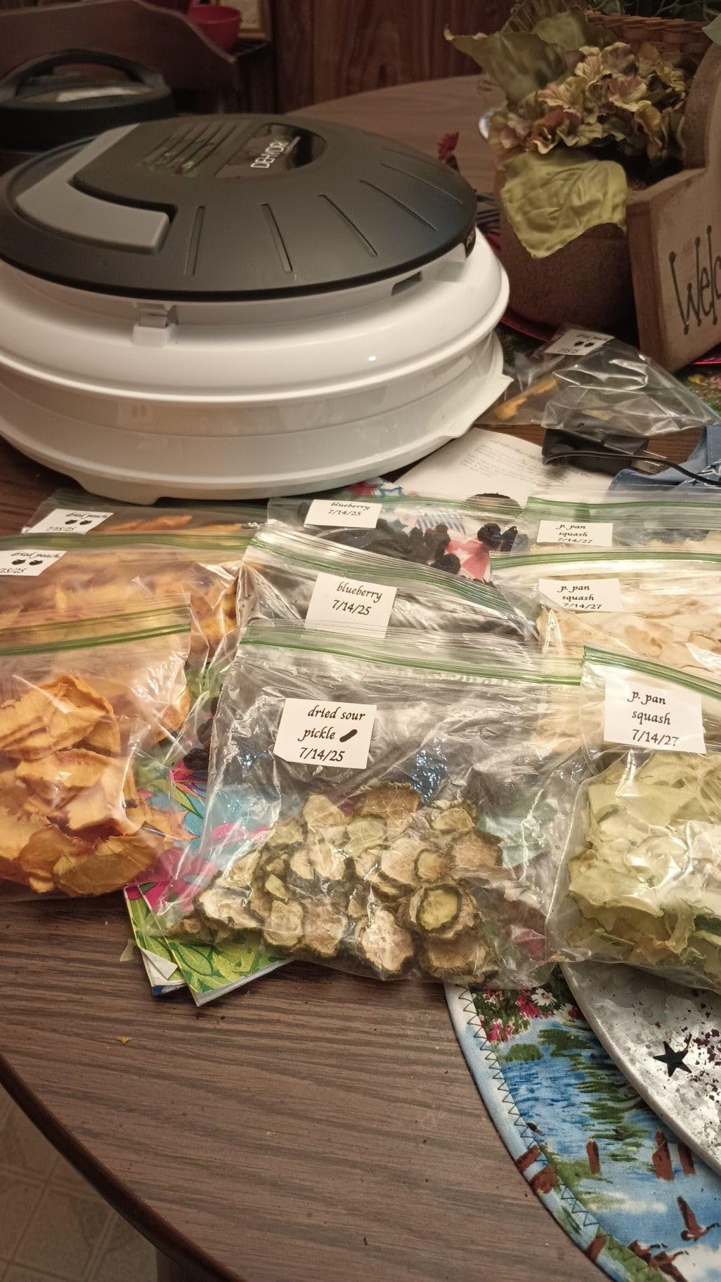 Presto 06300 Dehydro Electric Food Dehydrator customer photo 2