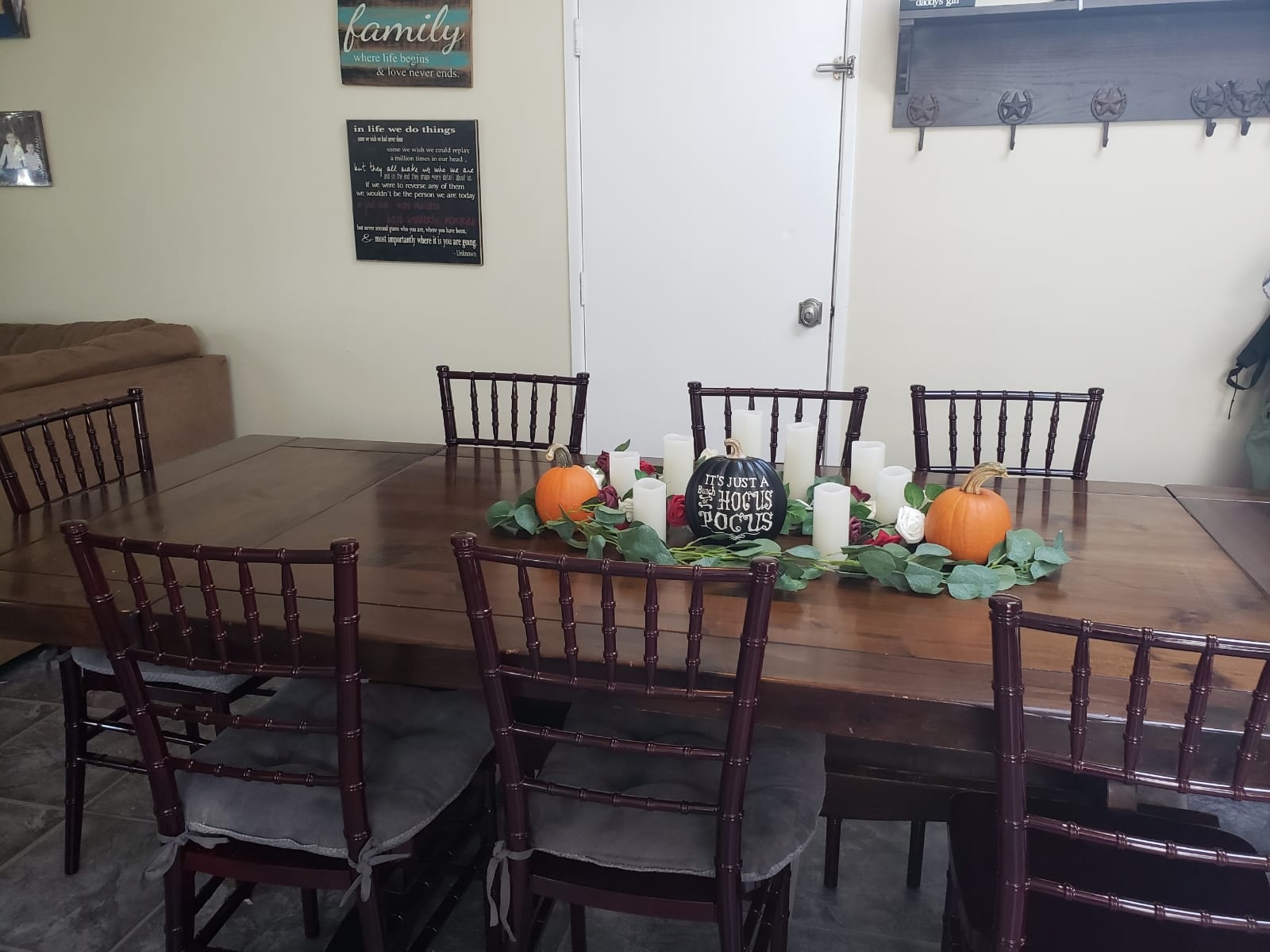 Flash Furniture HERCULES PREMIUM Series Mahogany Resin Stacking Chiavari Chair | Commercial Grade, Event and Banquet Chair customer photo 1