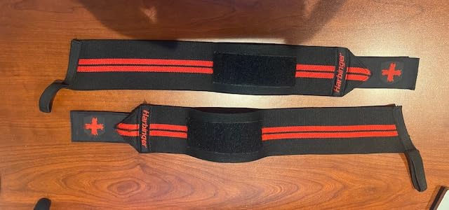Harbinger Red Line 18-Inch Weightlifting Wrist Wraps for Men and Women (Pair) customer photo 1