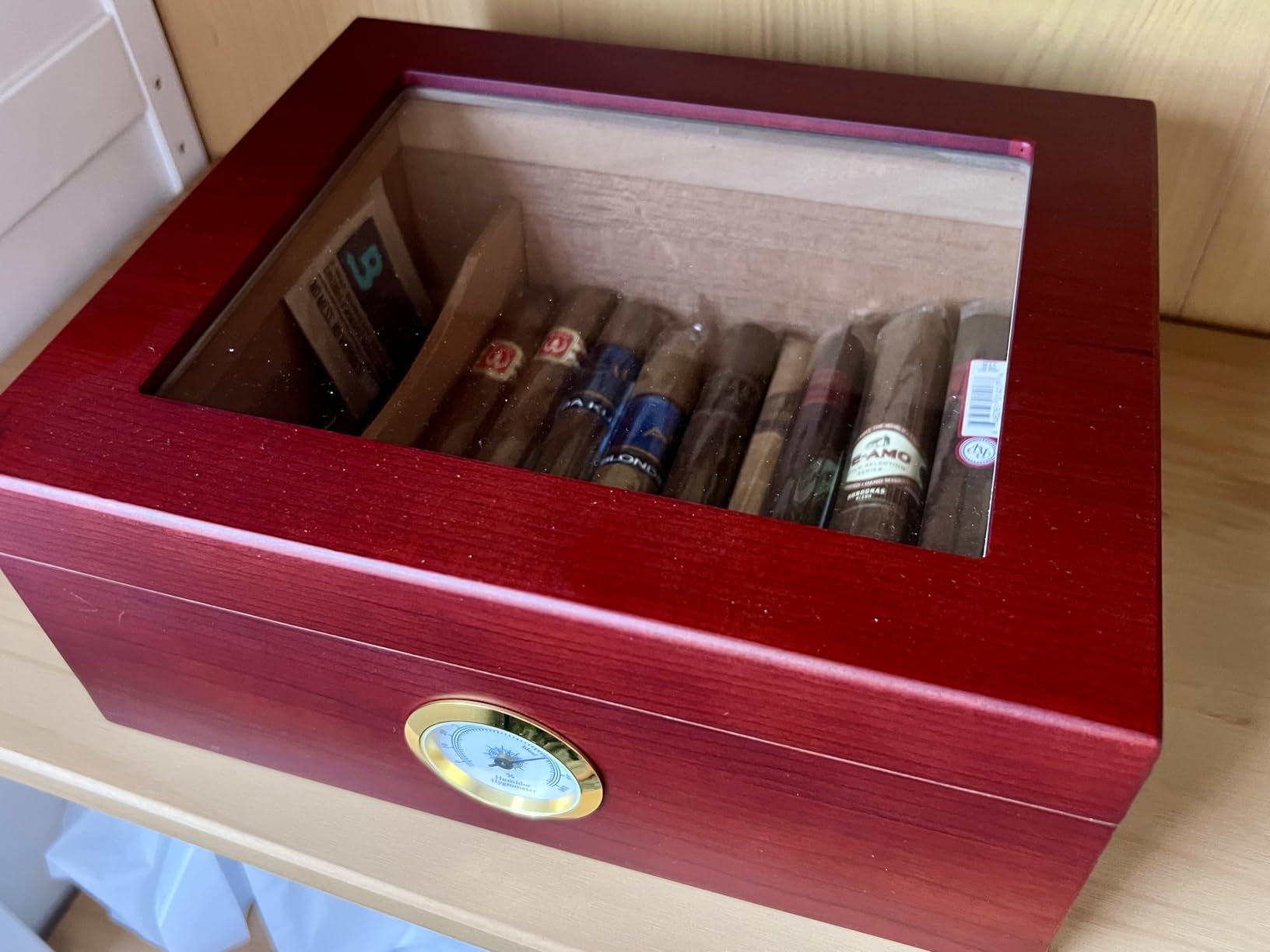 Premium Cigar Humidor for 25-50 Cigars - Elegant Humidor humidor with Hygrometer and Humidifier - Cedar Lined Cigar Box for Optimal Humidity Control (Analog) customer photo 2