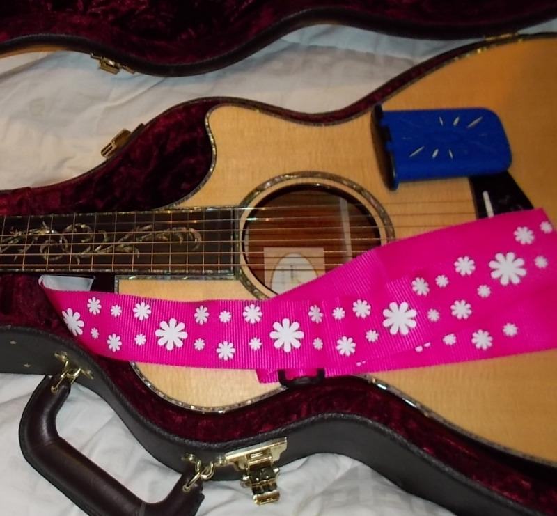 MusicNomad Humitar Acoustic Guitar Humidifier (MN300) | Helps Protect Acoustic Guitars from Drying, Cracking and Seasonal Movement. customer photo 2